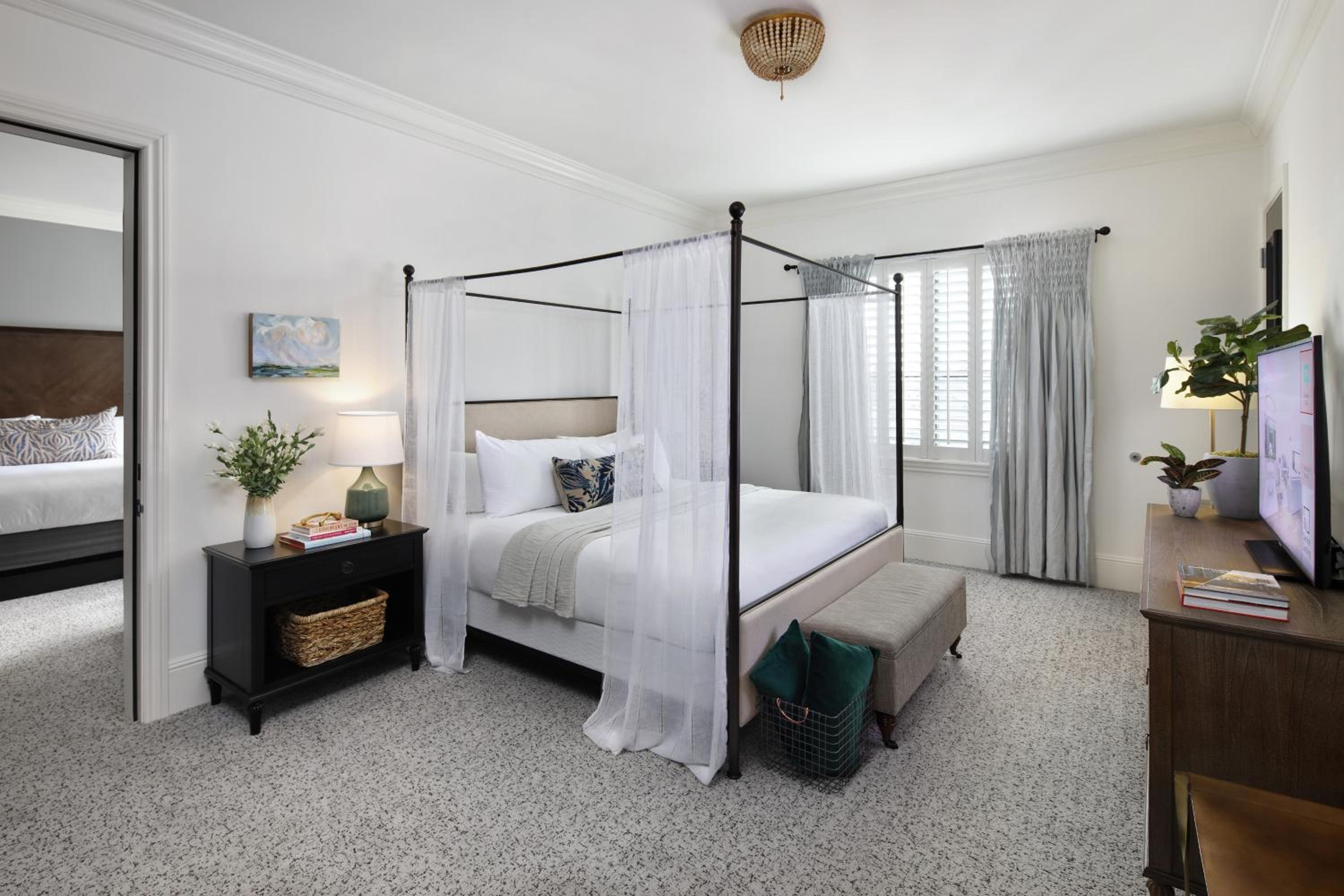 Deluxe Suite - Photo 1