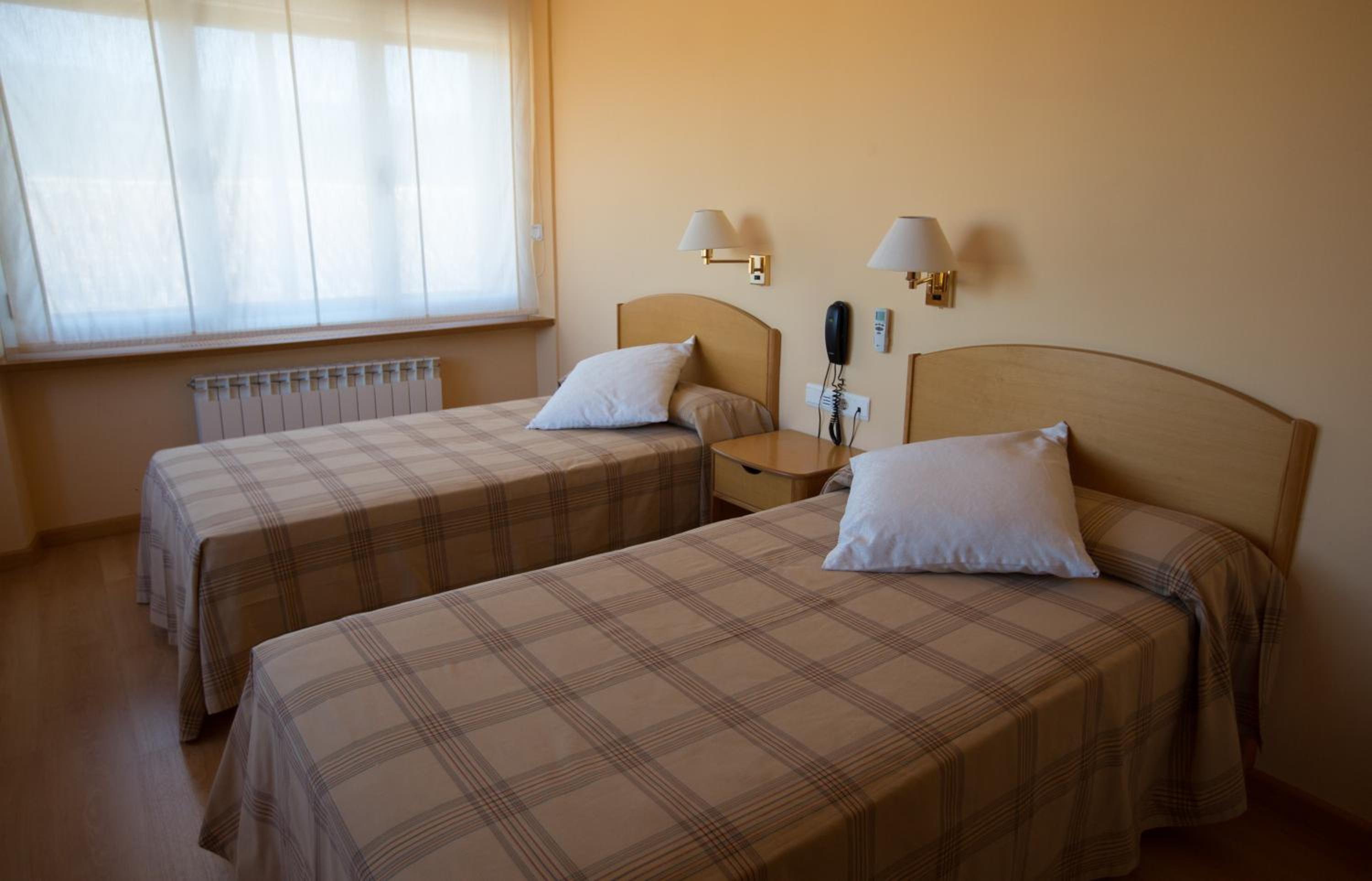 Standard Twin Room photo 3