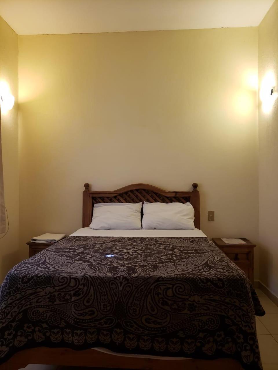 Deluxe Queen Room photo 2