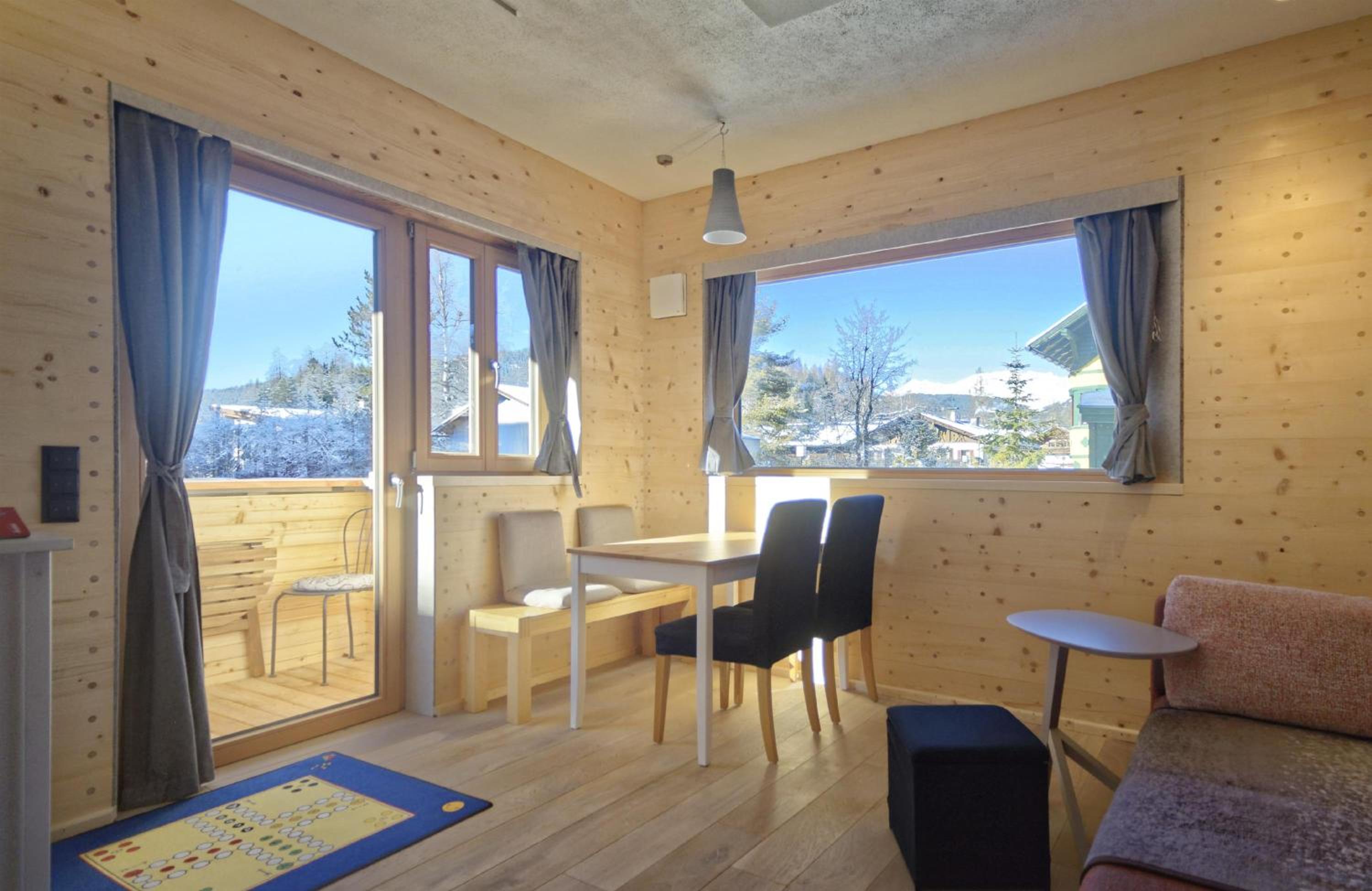 Apartment with Balcony photo 1