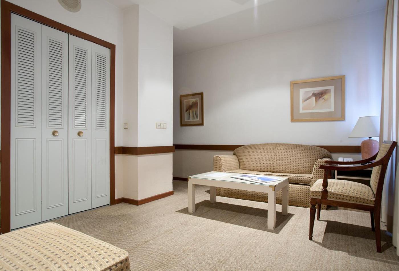 Studio (2 Adults) - Photo 8