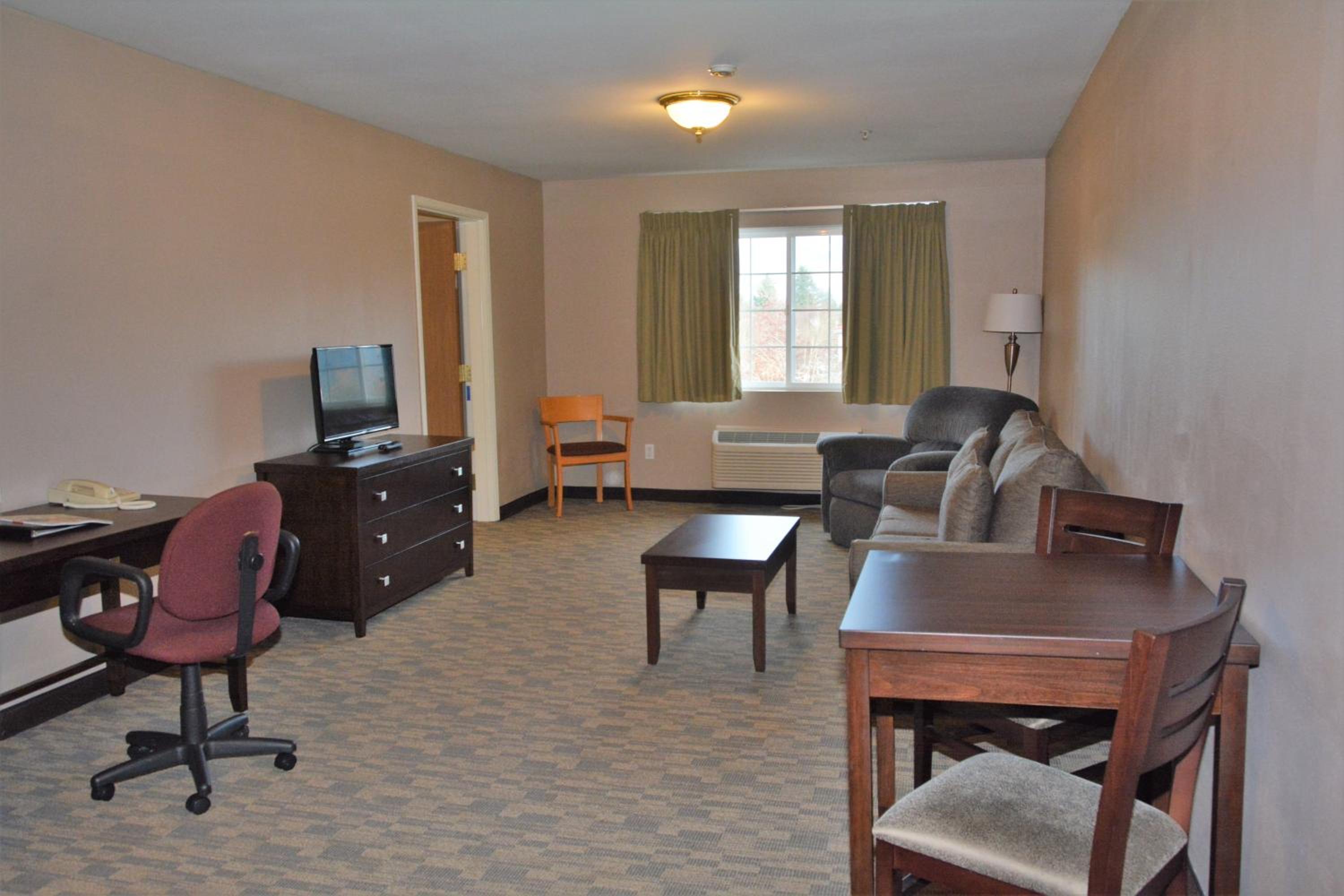 One-Bedroom Suite - Non-Smoking - Photo 2