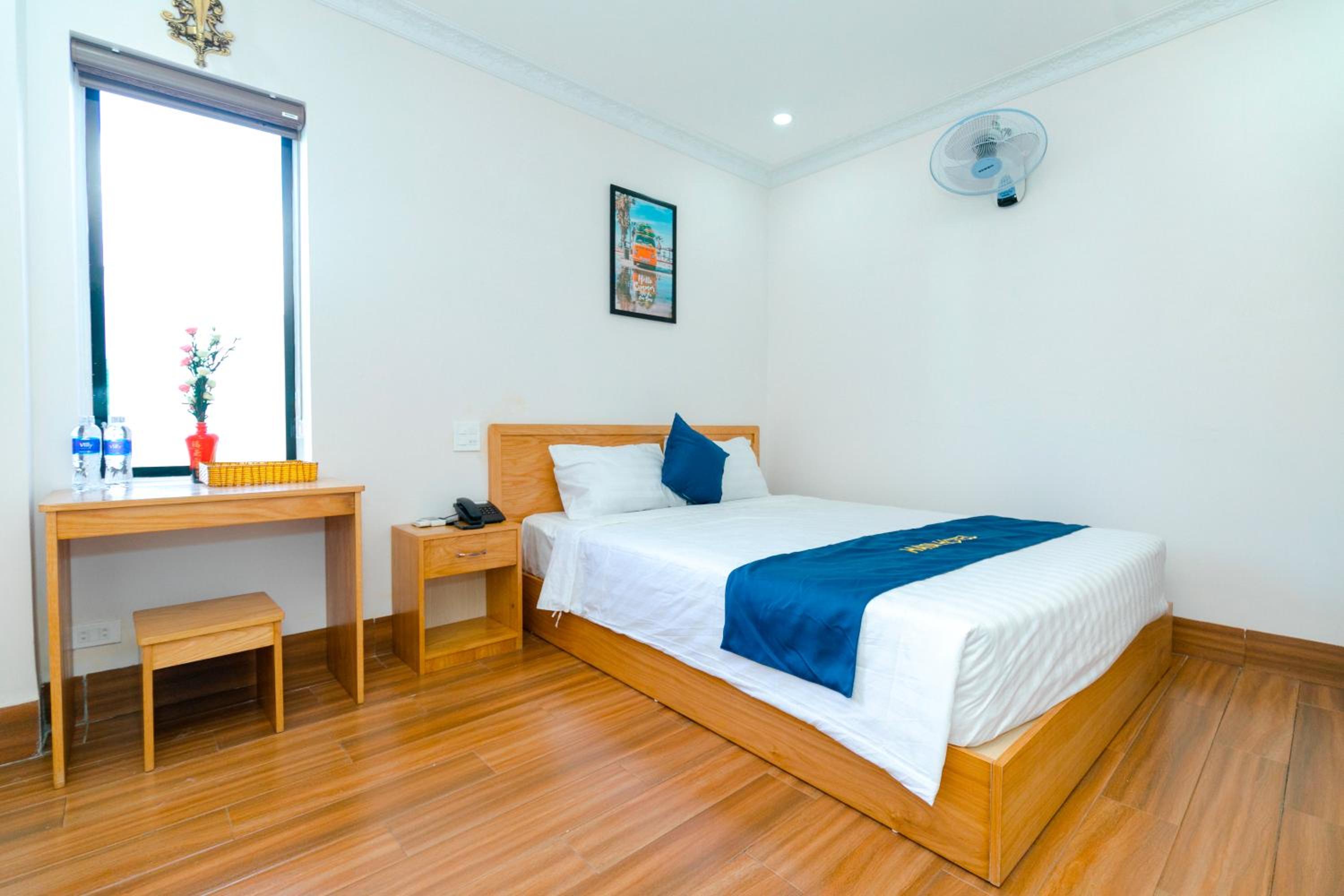 Standard Double Room - Photo 7