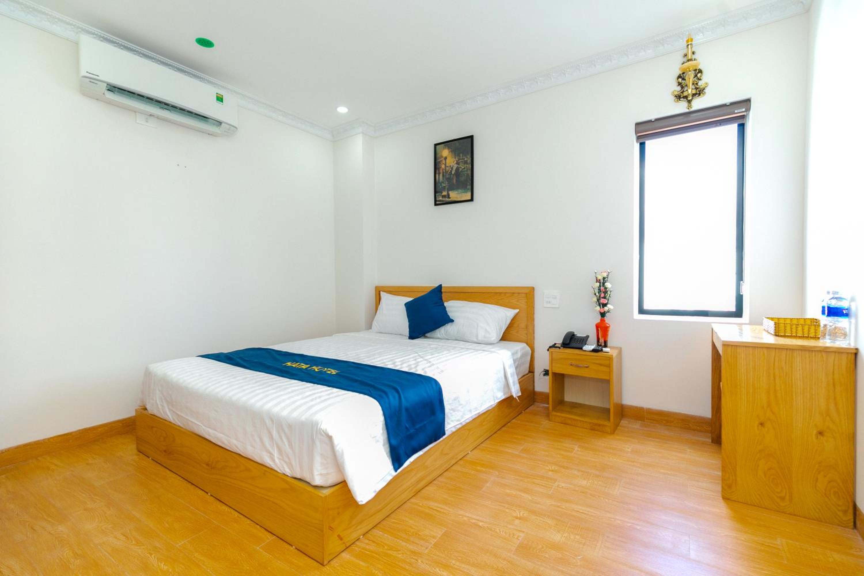 Standard Double Room - Photo 9