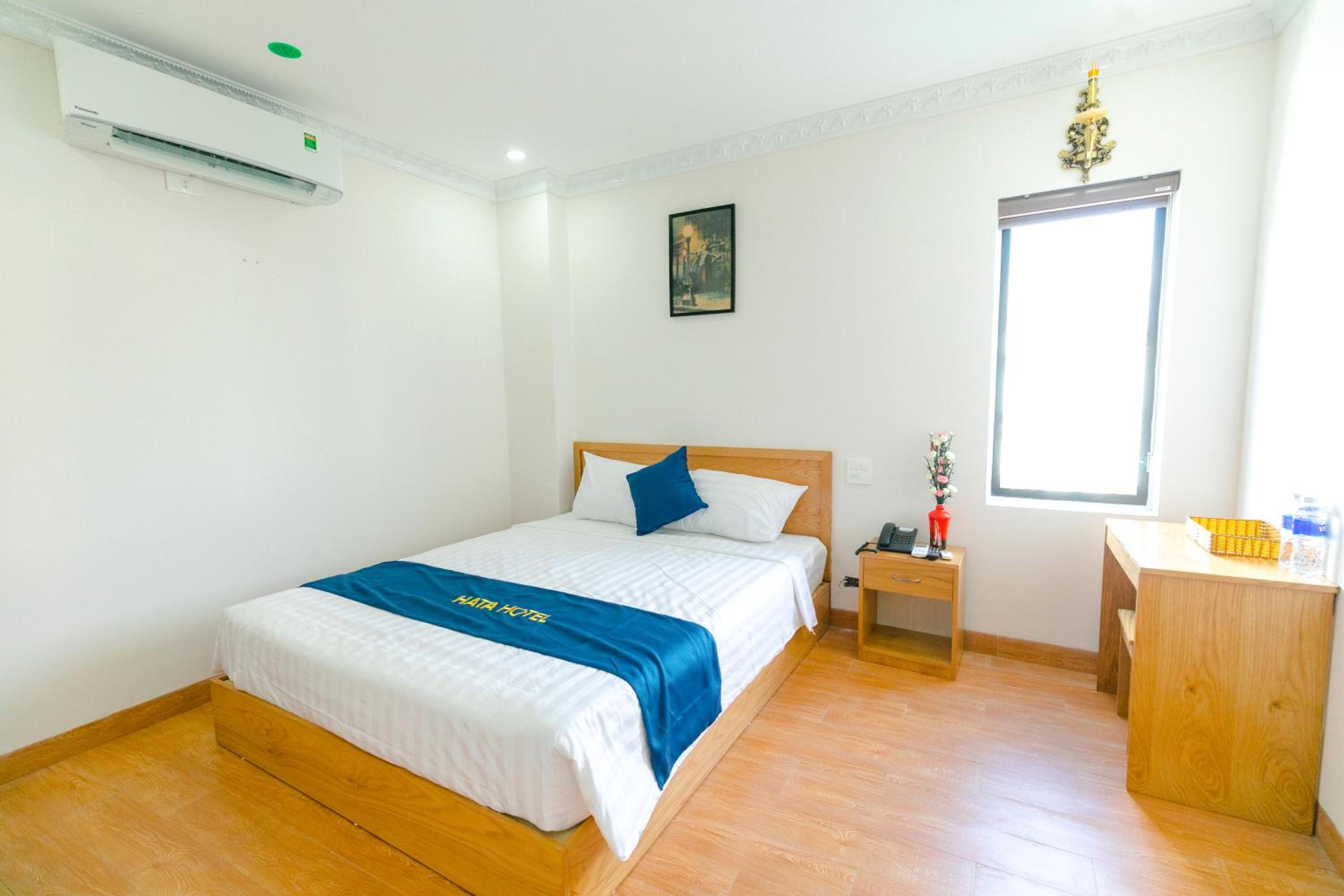Standard Double Room - Photo 11