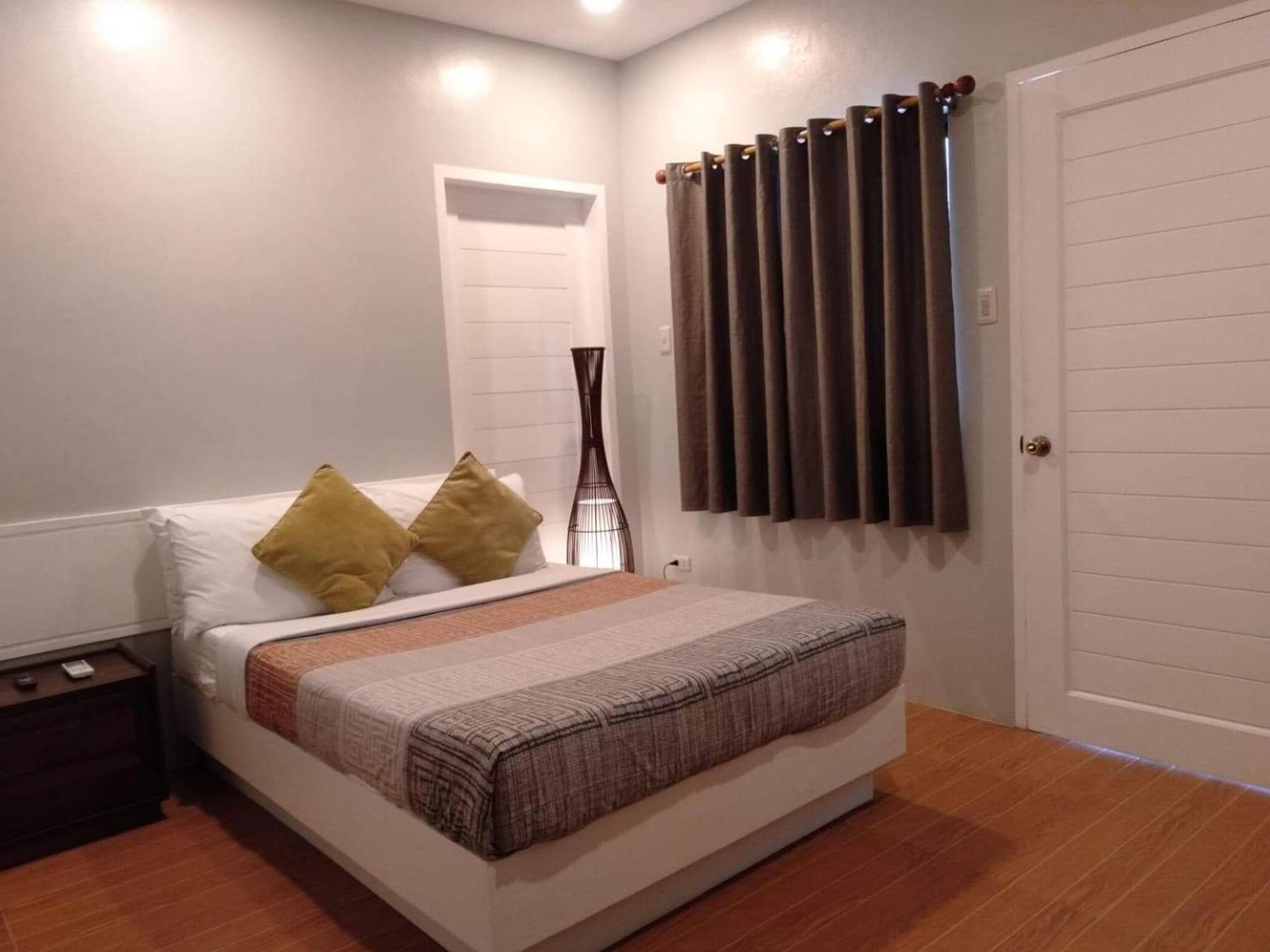Deluxe Double Room with Balcony and Sea View - Photo 1