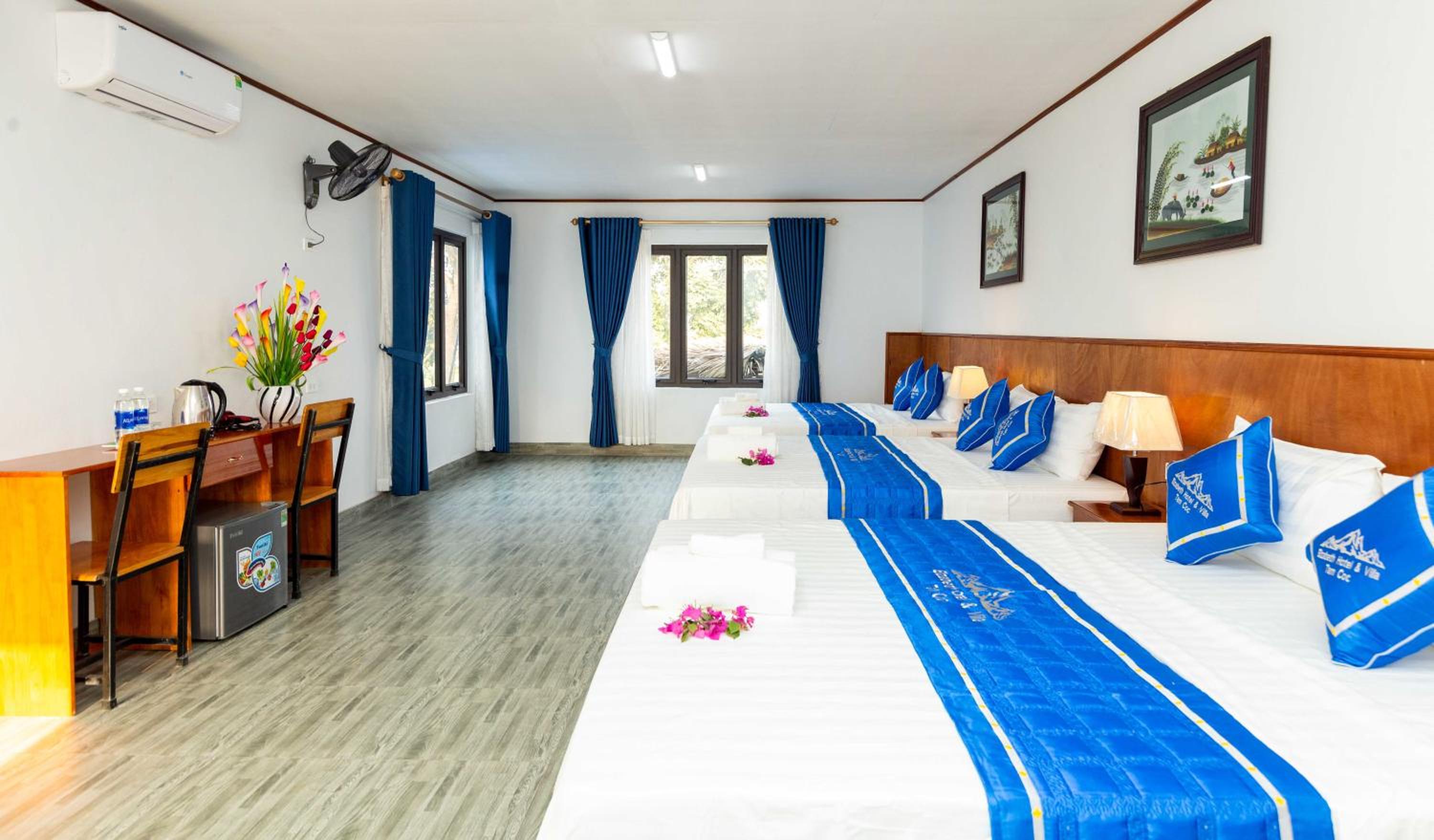 Quadruple Room with Mountain View - Photo 2