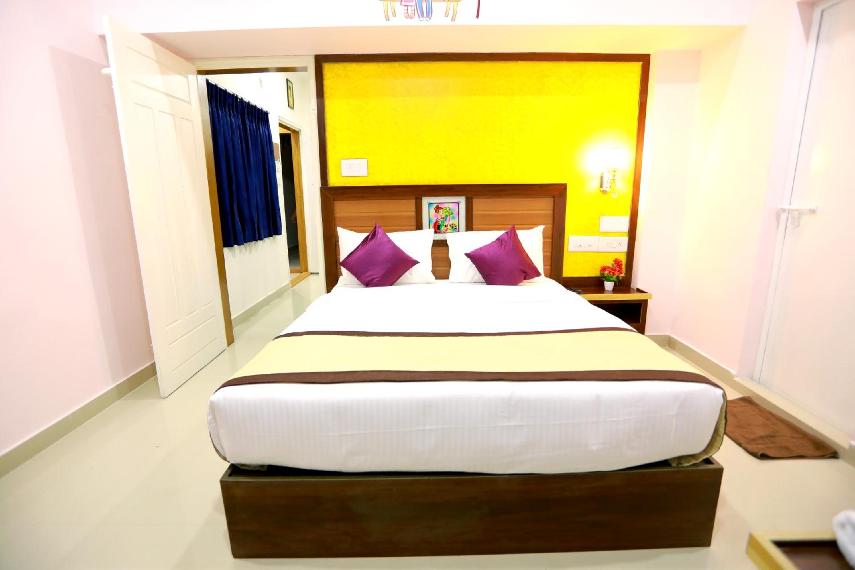 Deluxe Double Room - Photo 48