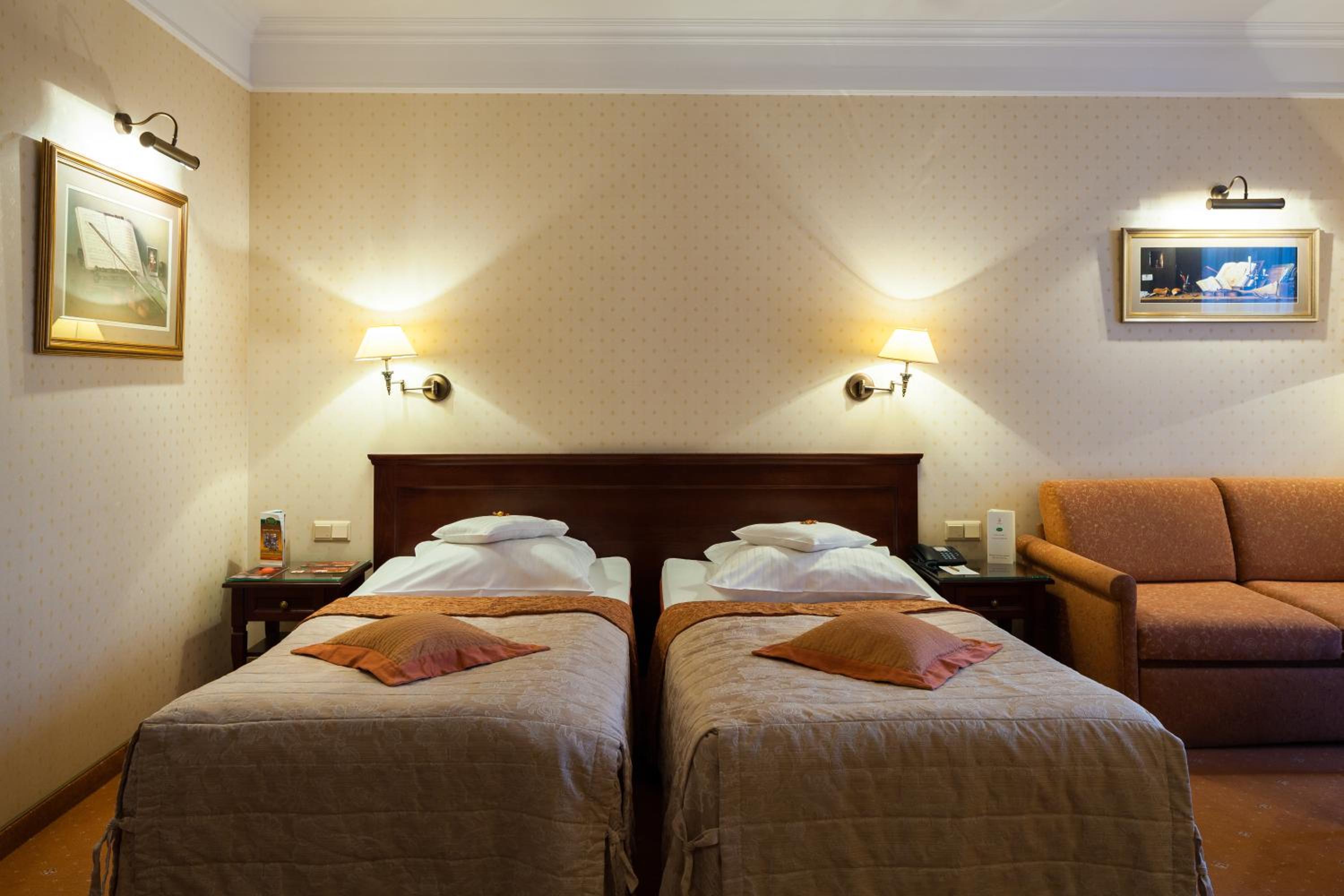 Superior Double or Twin Room photo 3