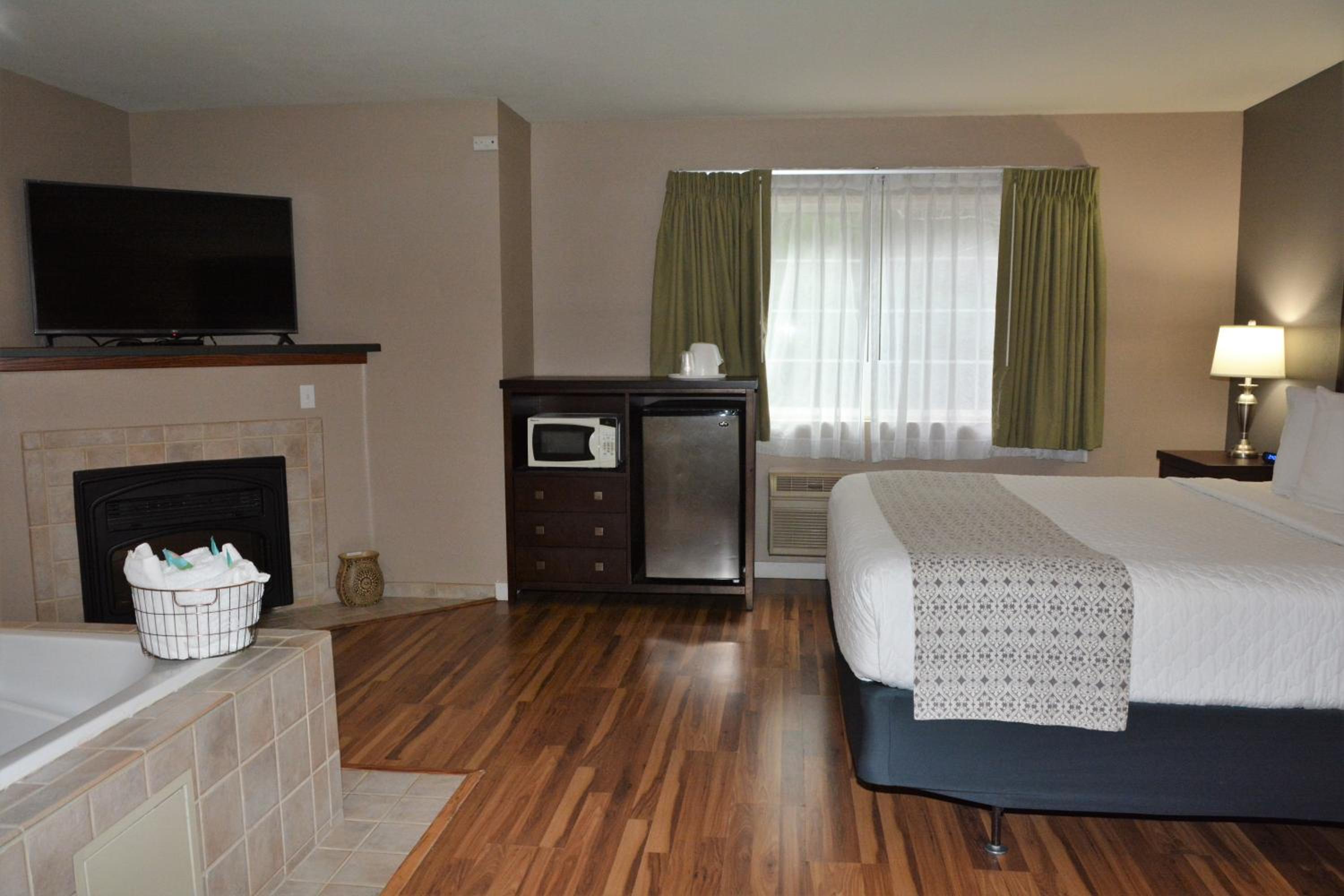 King Room with Spa Bath - Photo 1