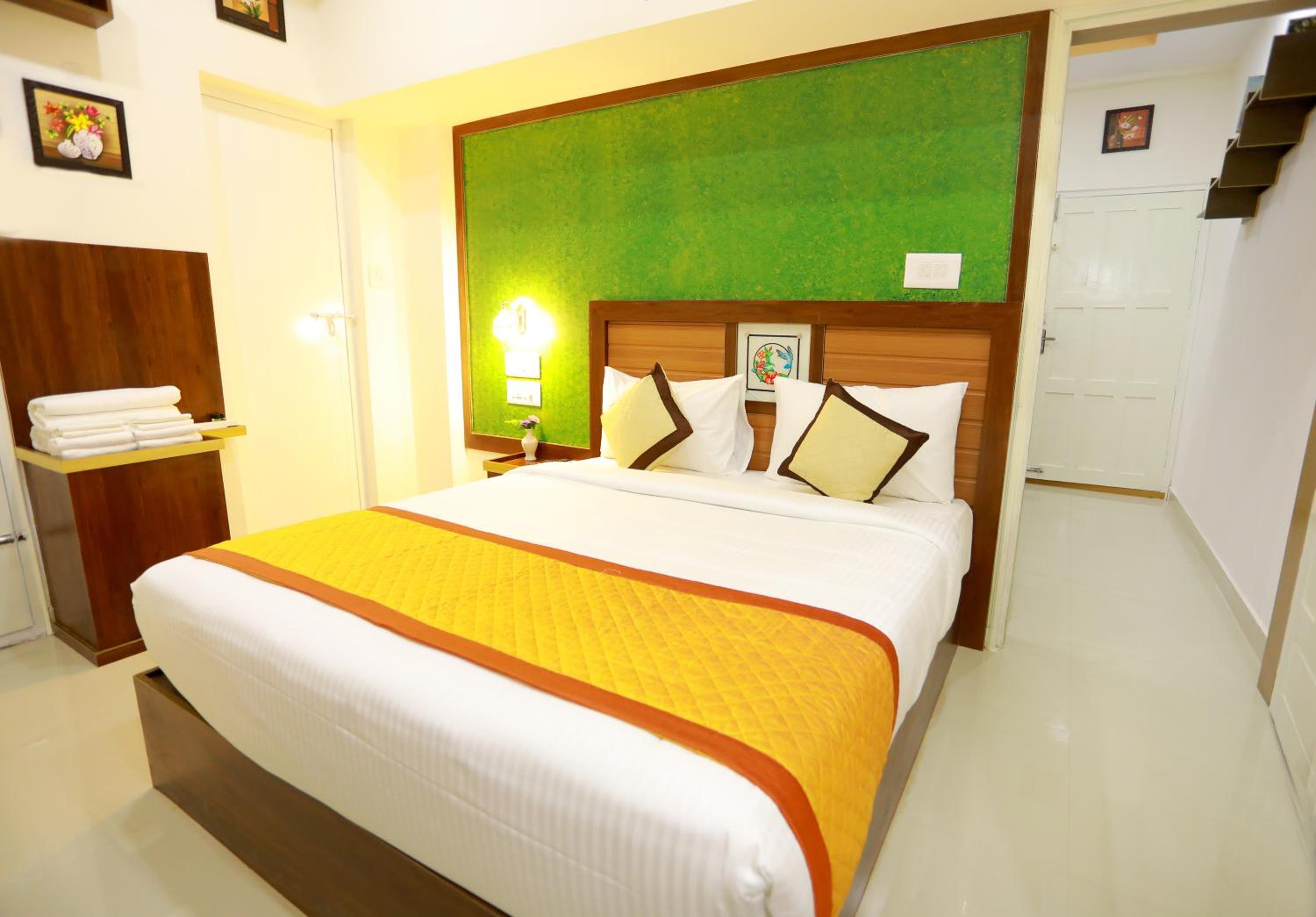 Deluxe Triple Room - Photo 31