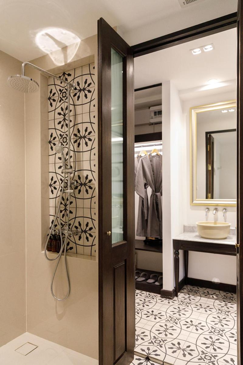 Deluxe Double or Twin Room with Balcony - Photo 5