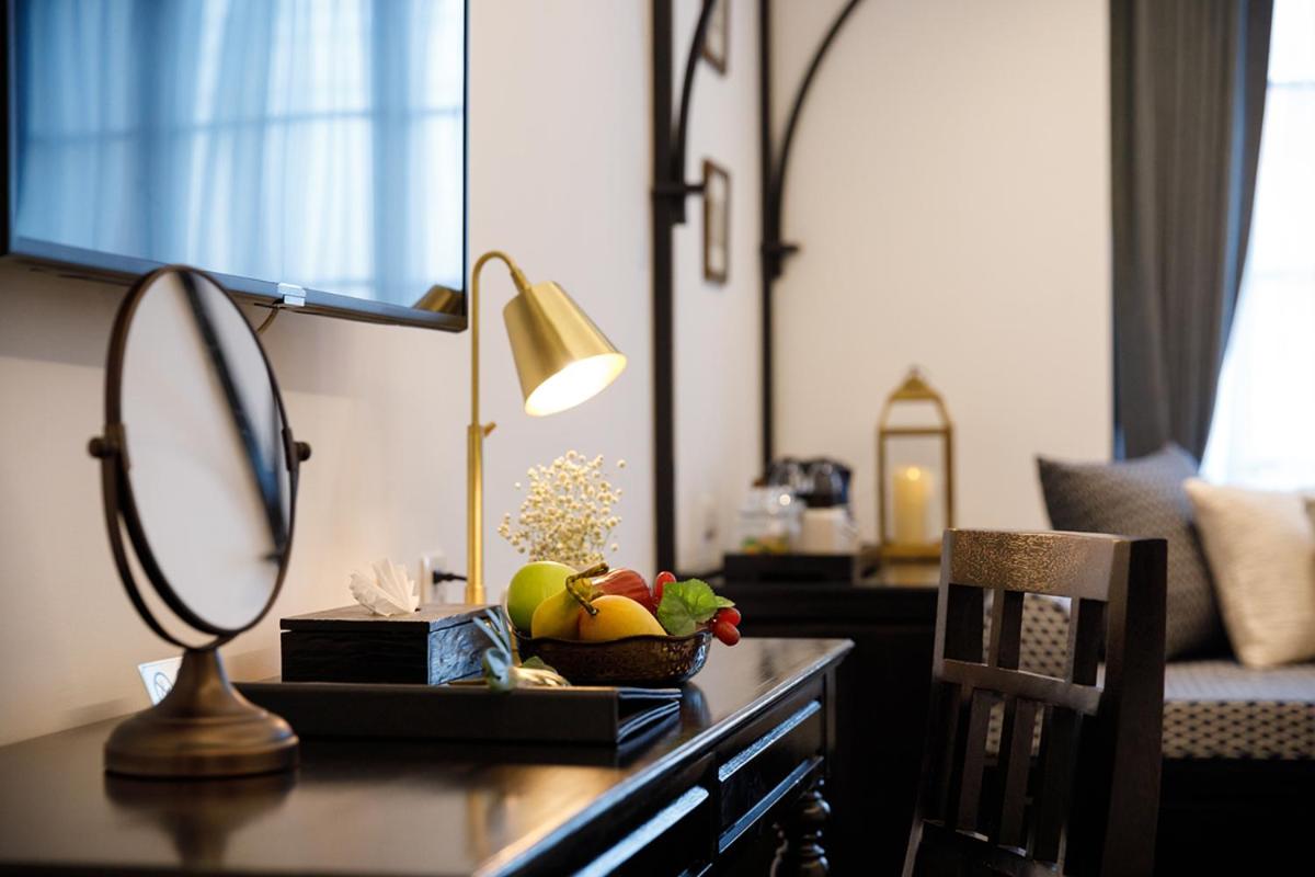 Deluxe Double or Twin Room with City View - Photo 3