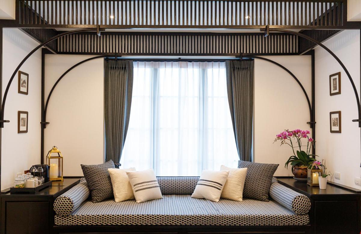 Deluxe Double or Twin Room with City View - Photo 2