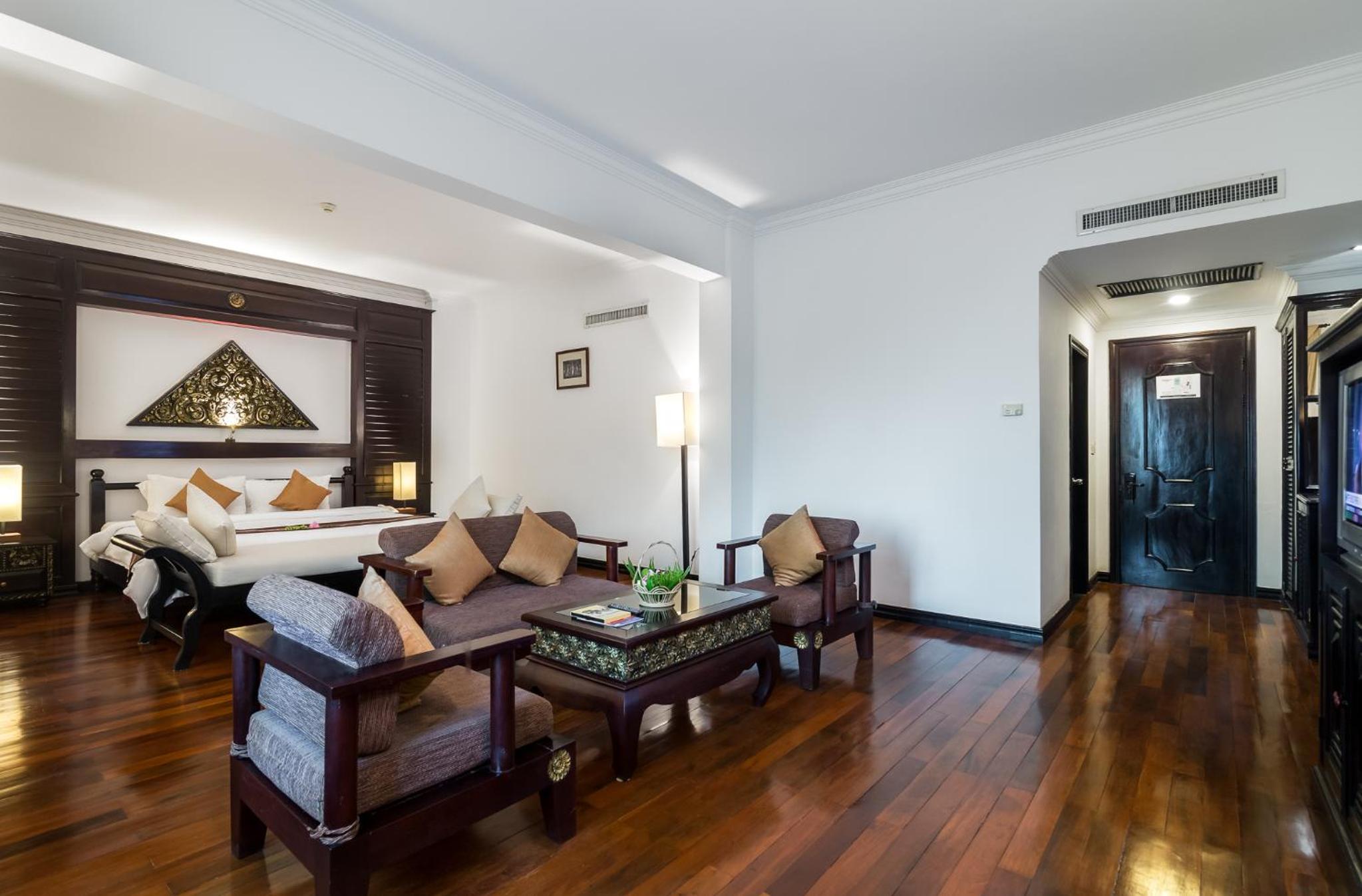 Suite - Photo 6