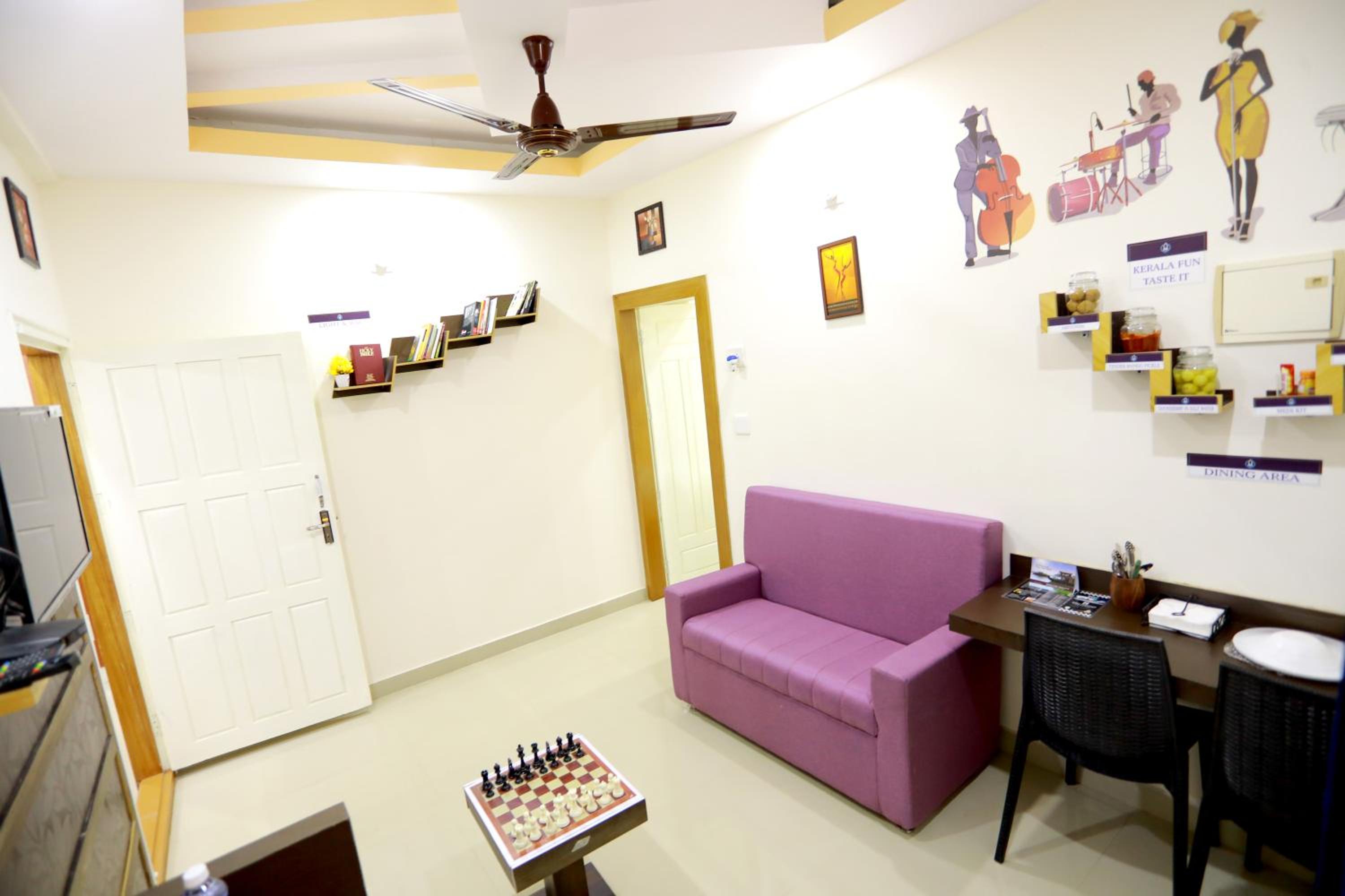 Deluxe Family Room