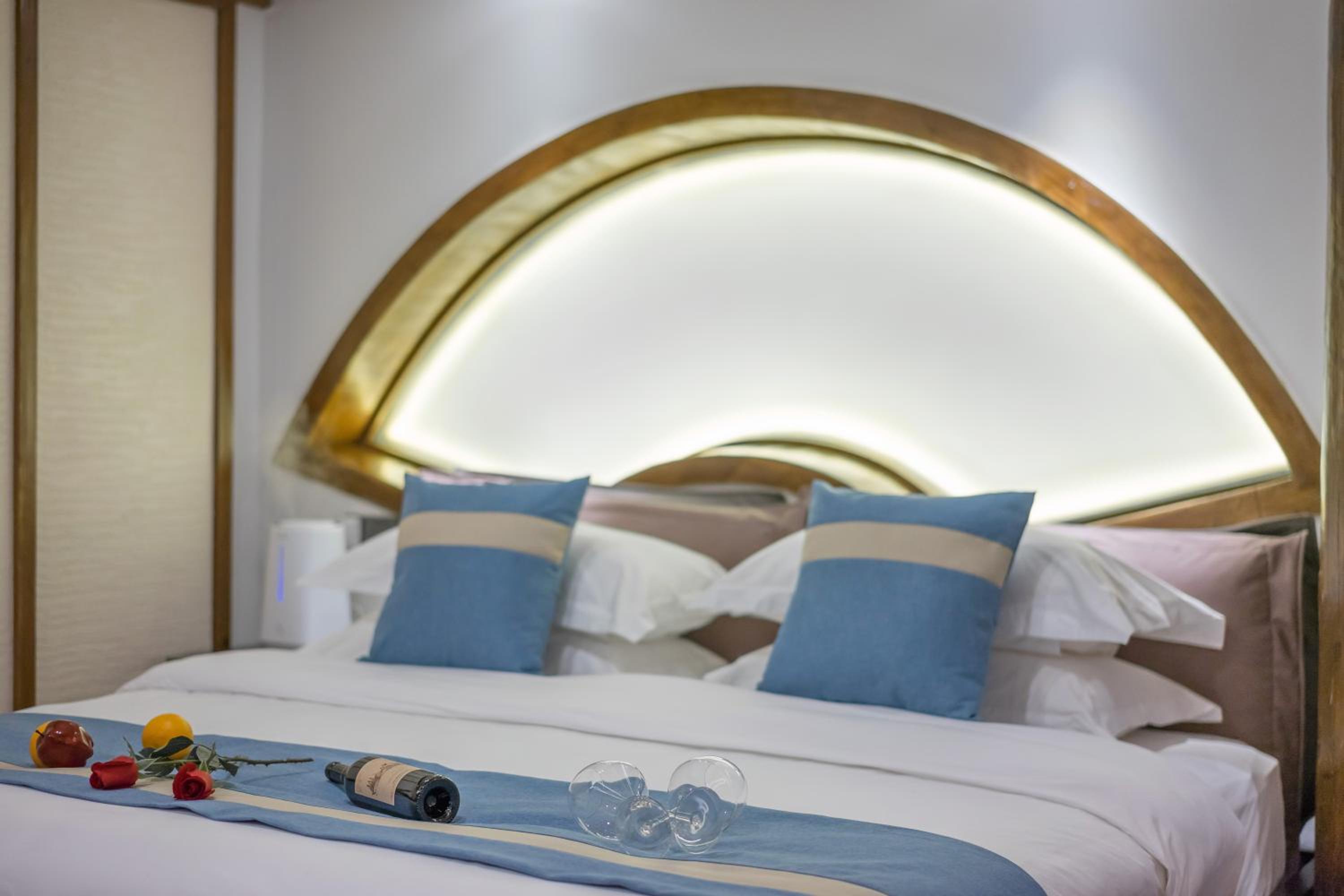 King Suite photo 2