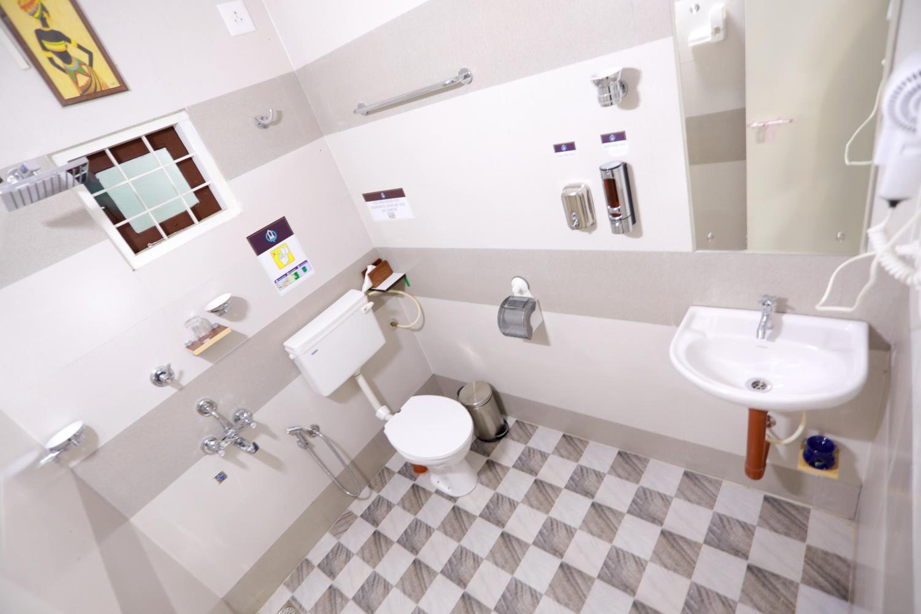 Standard Double Room with Fan photo 3
