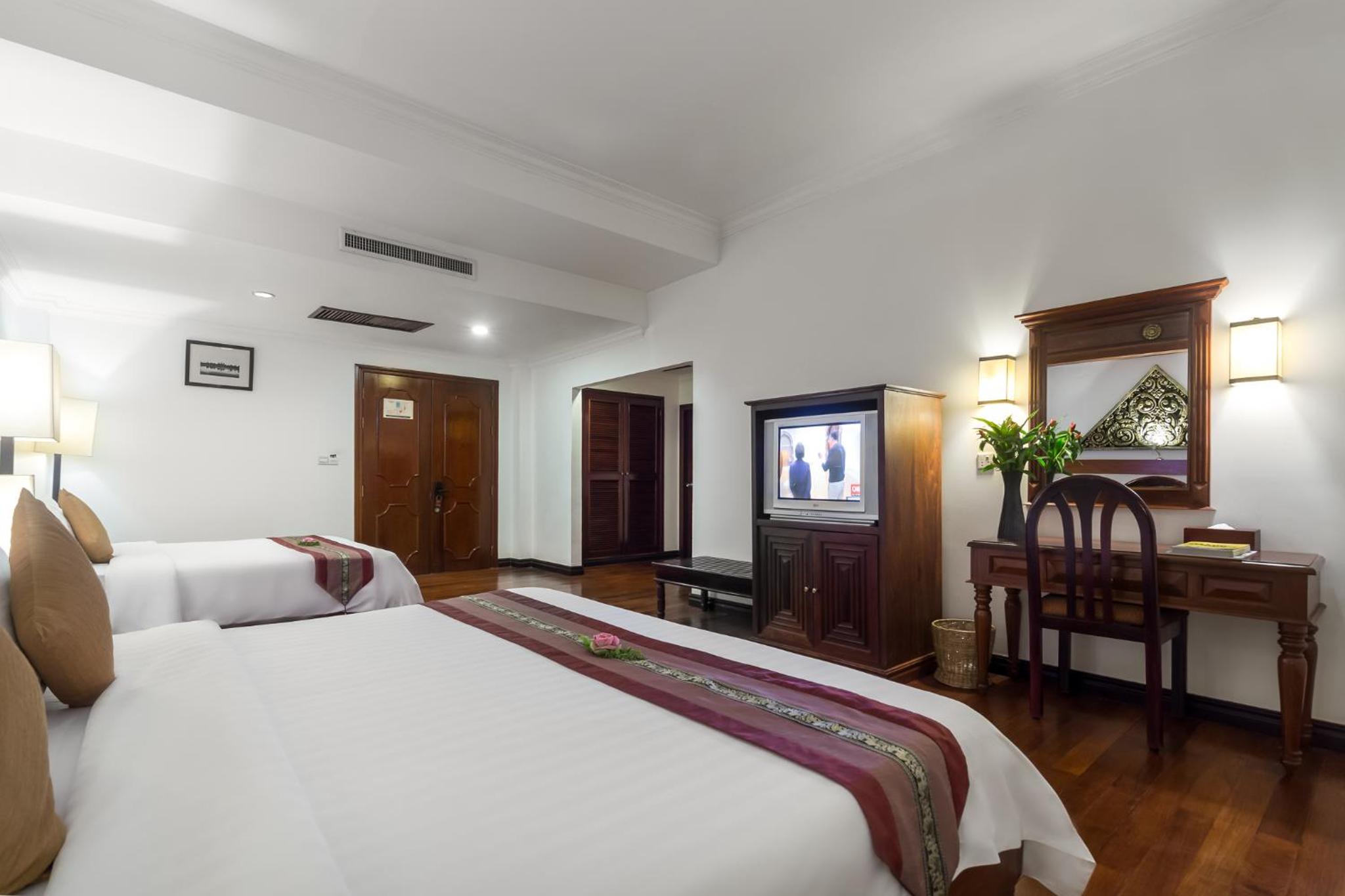 Kingdom Suite - Photo 7
