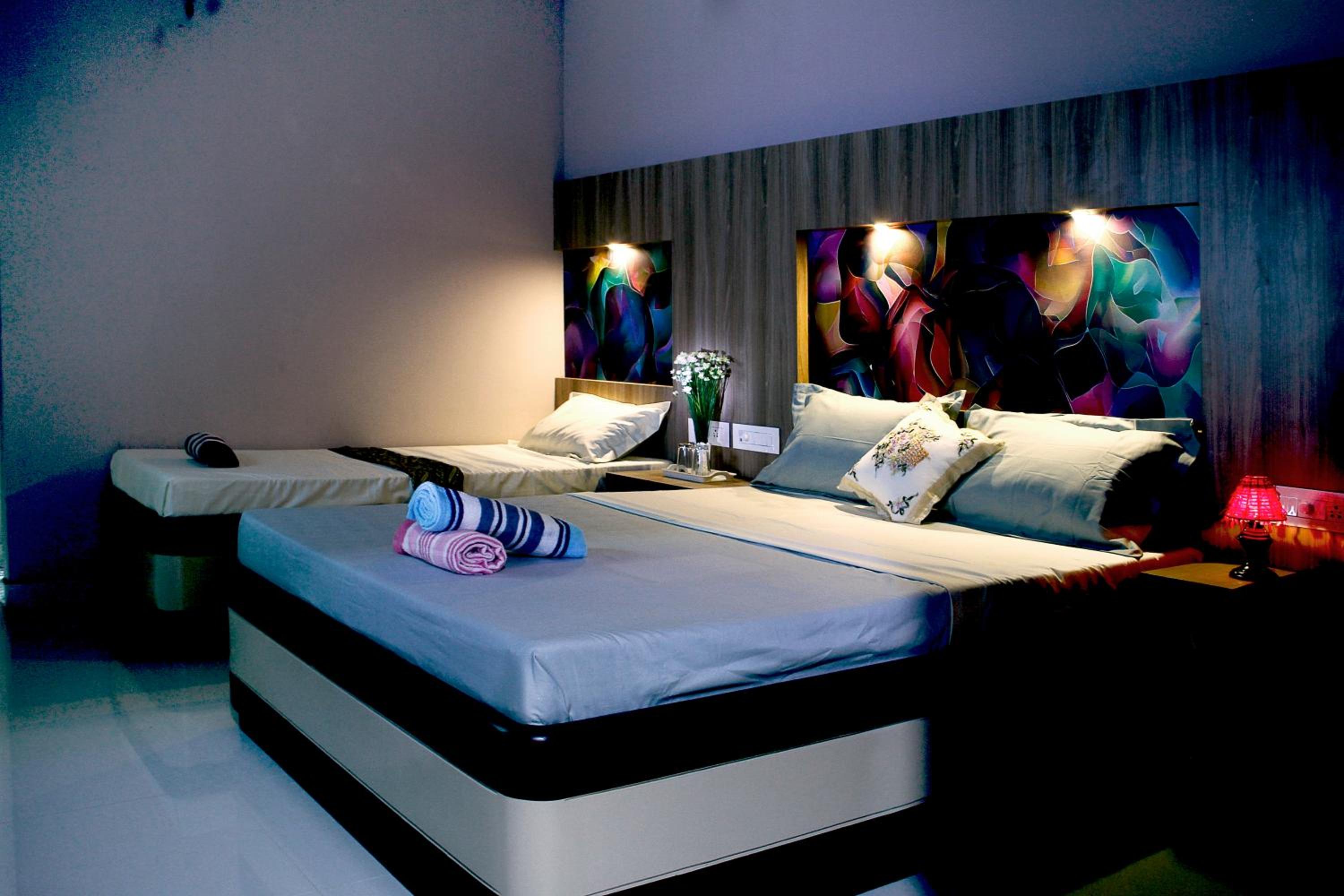 Deluxe Family Room - Photo 1