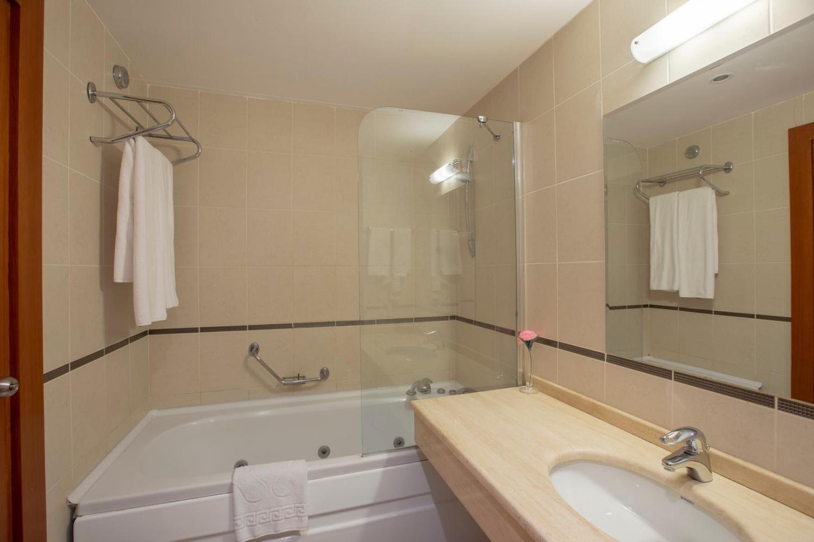 Economy Double Or Twin Room photo 3