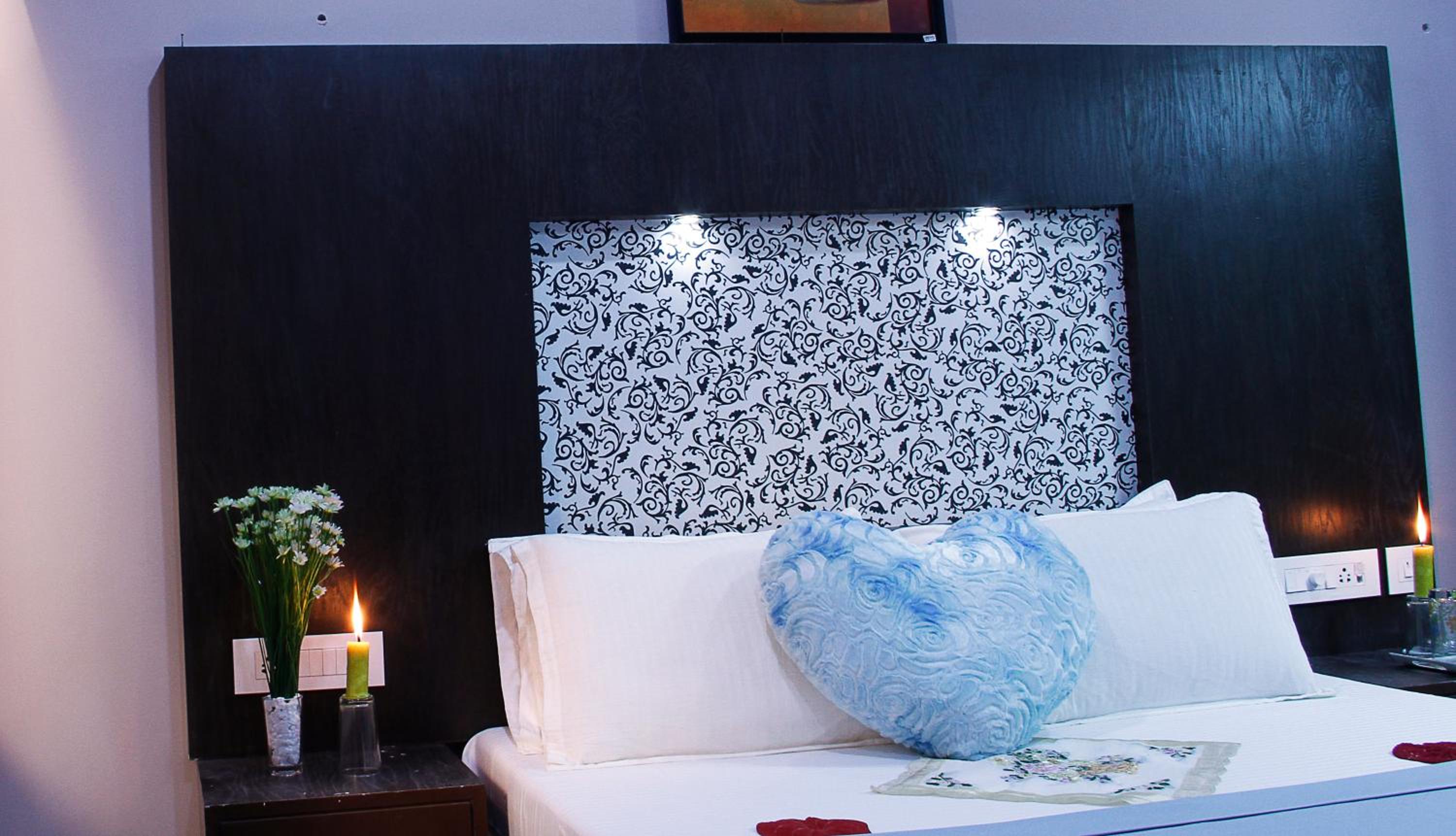 Executive Suite - Photo 5