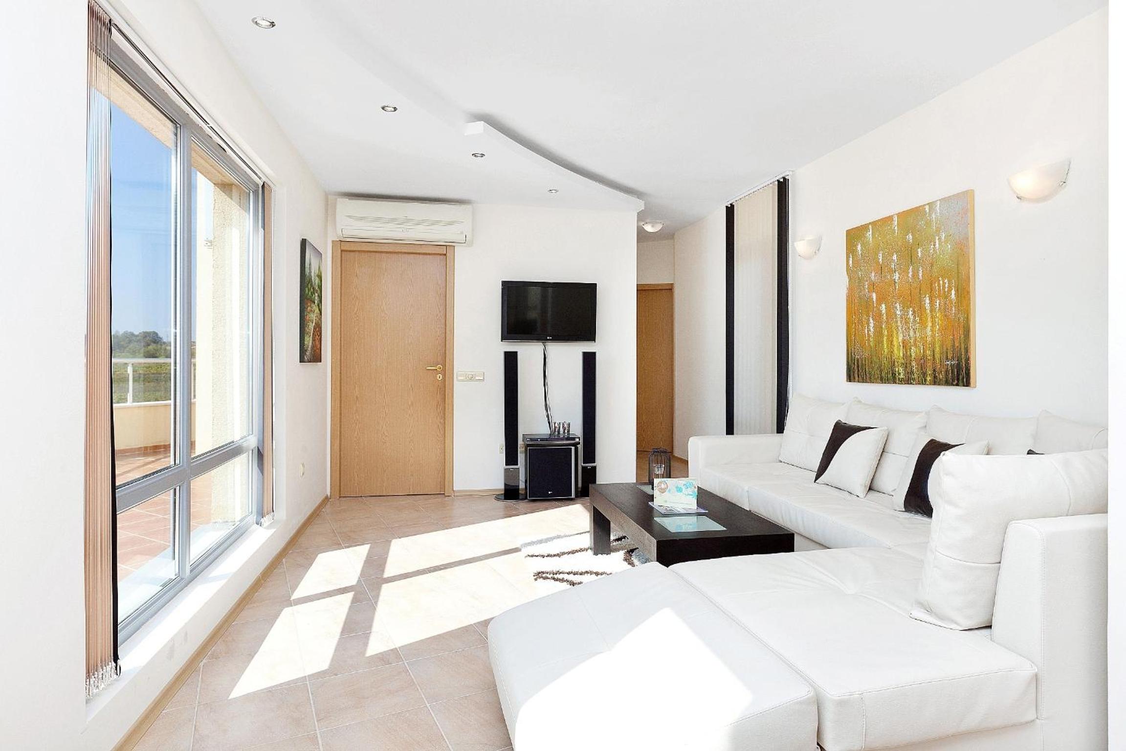 Large Two-Bedroom Apartment - Penthouse