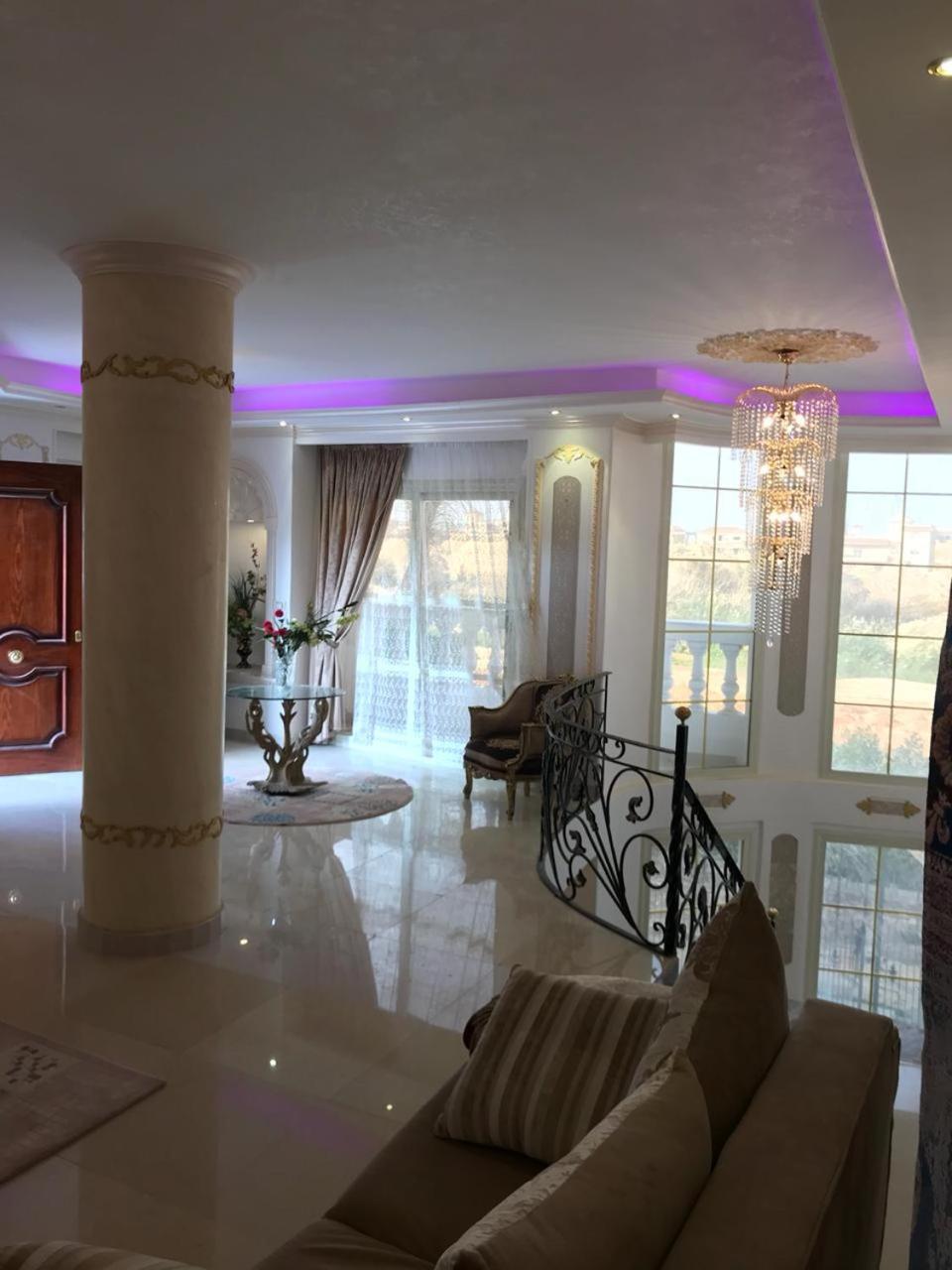 Villa photo 2
