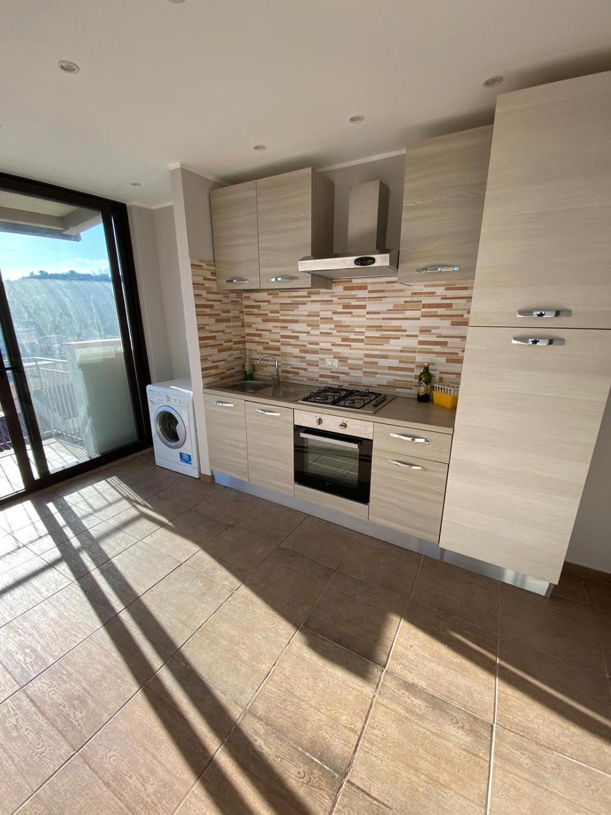 Deluxe Double Room with Balcony and Sea View