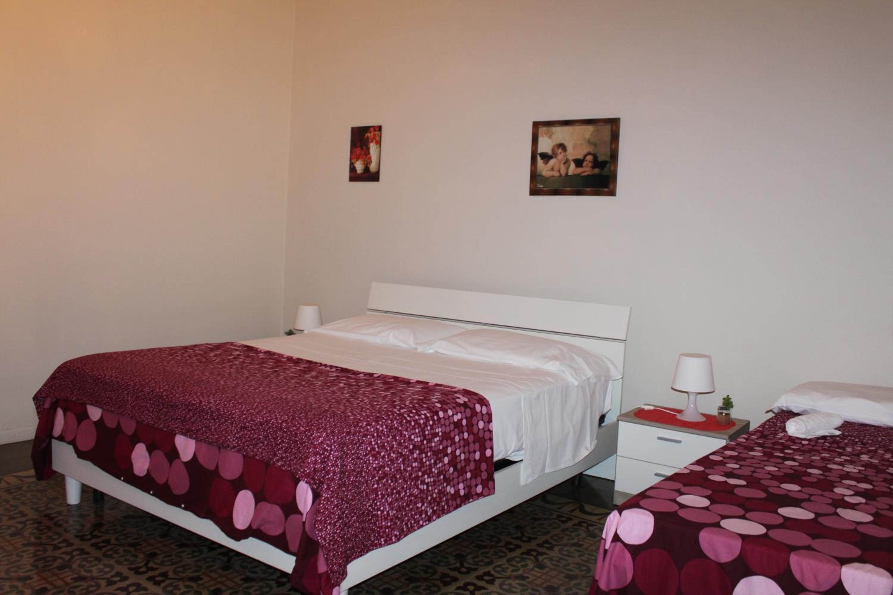 Triple Room with Private Bathroom - Photo 23