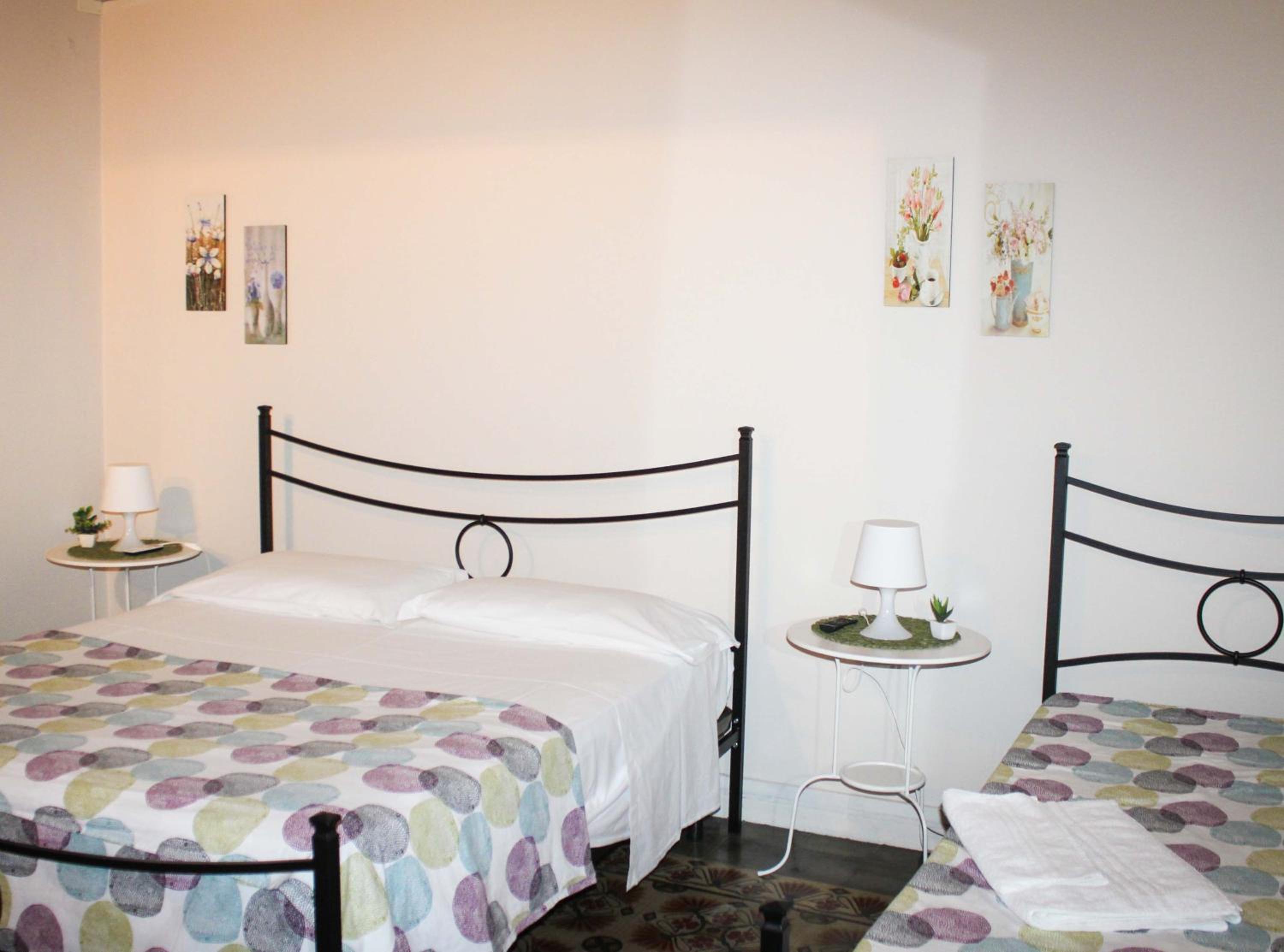 Triple Room with Private Bathroom - Photo 35