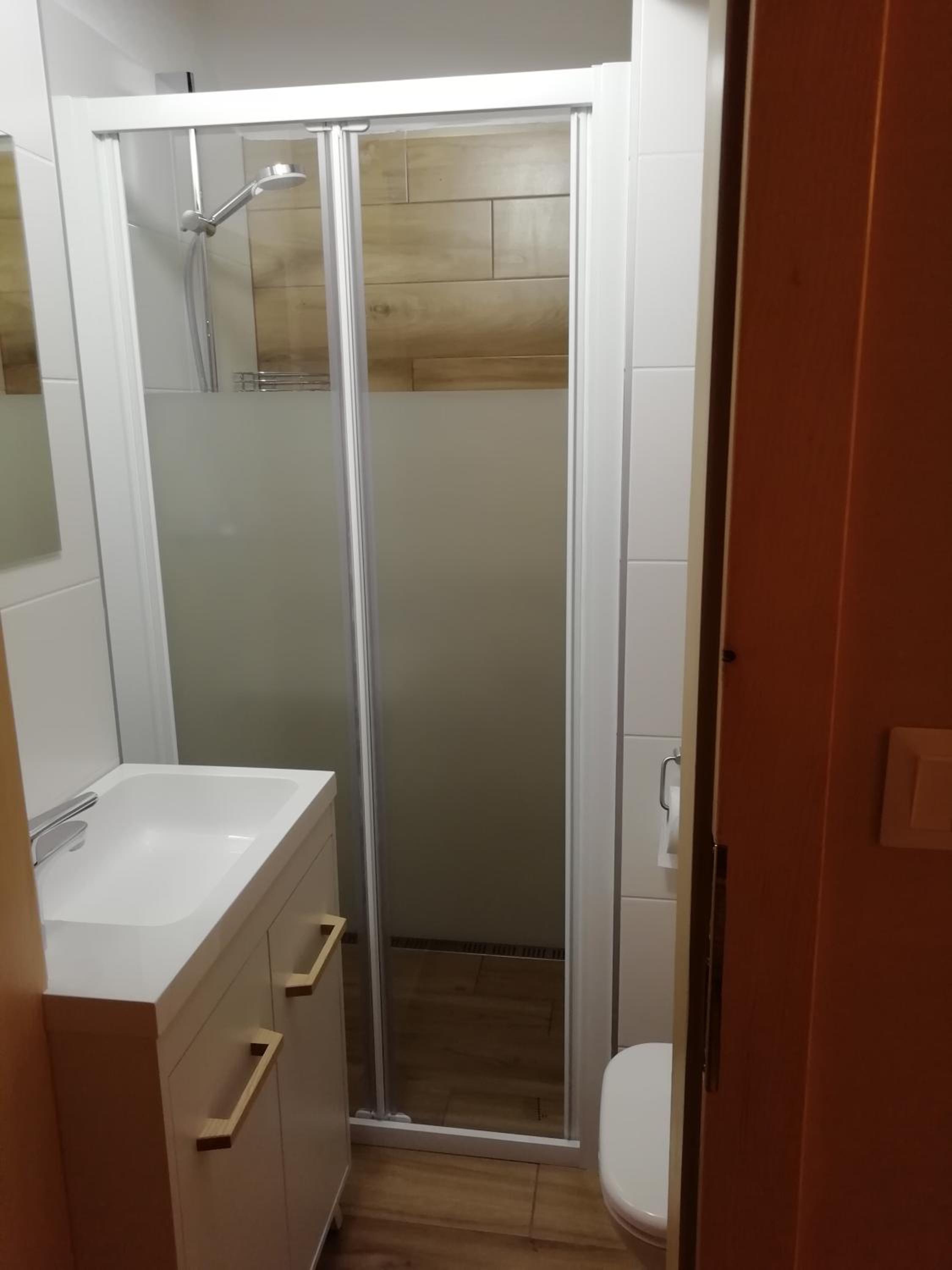 Two-Bedroom House - Photo 5