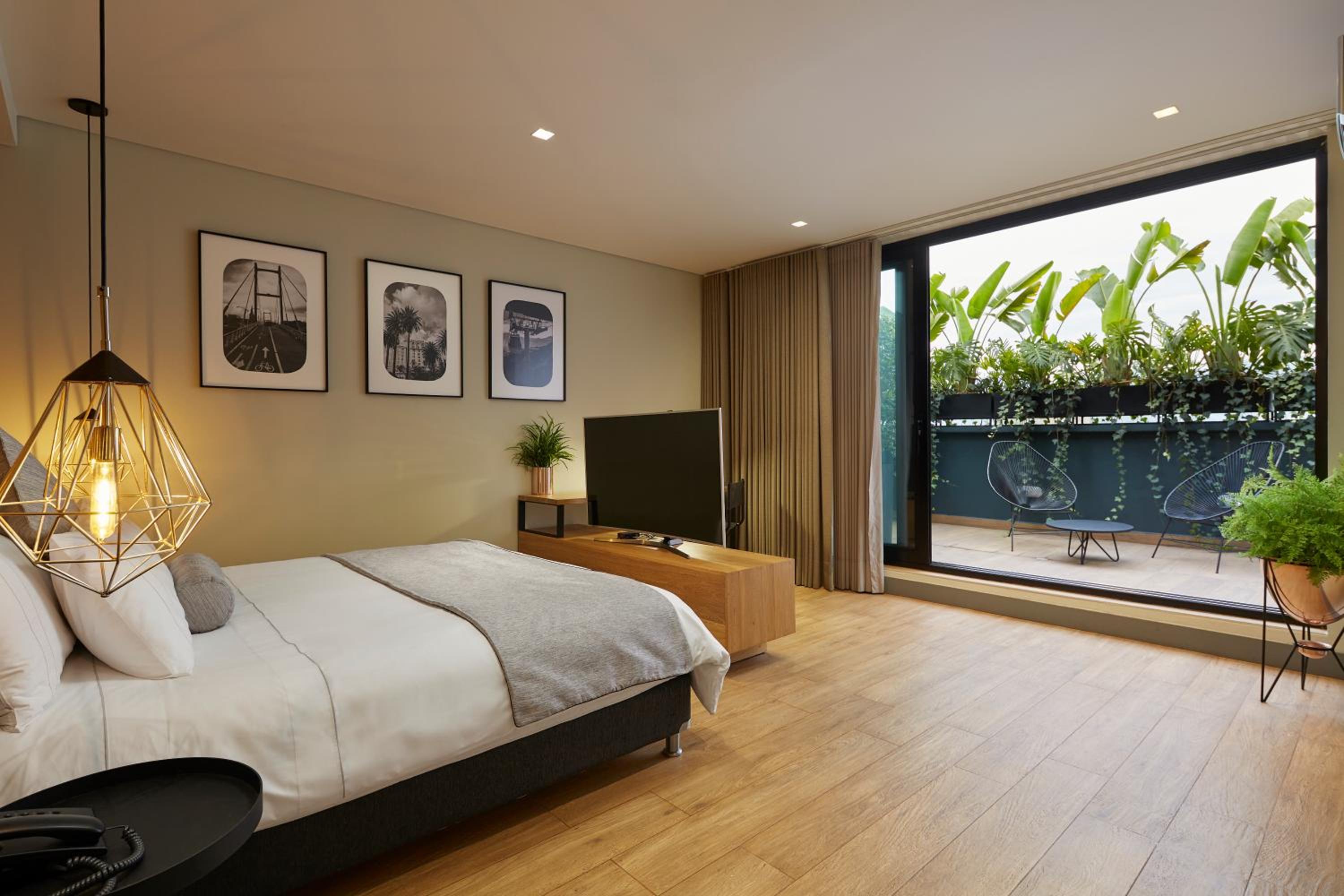 King Suite with Spa Bath photo 1