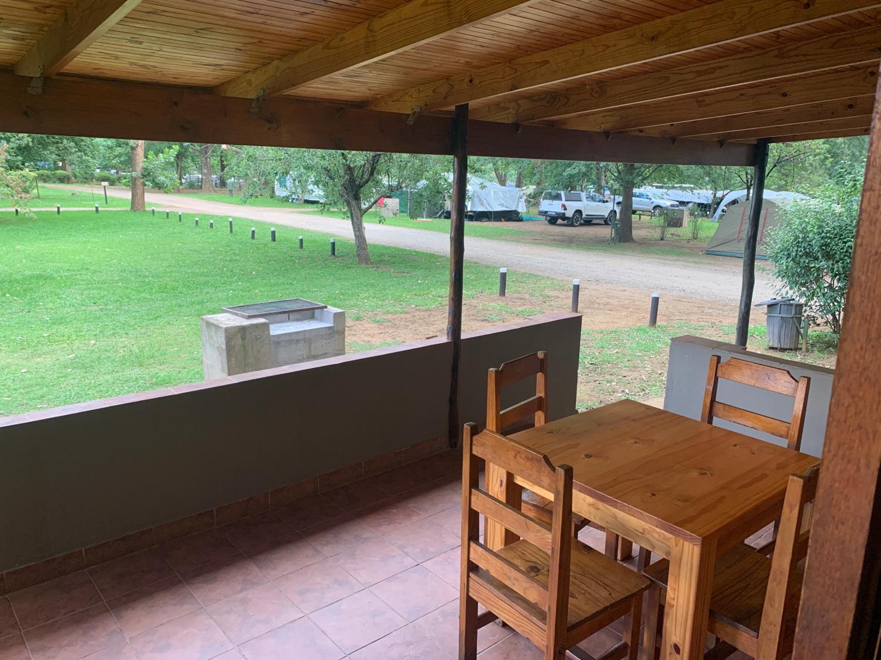 Bungalow with Garden View - Photo 5