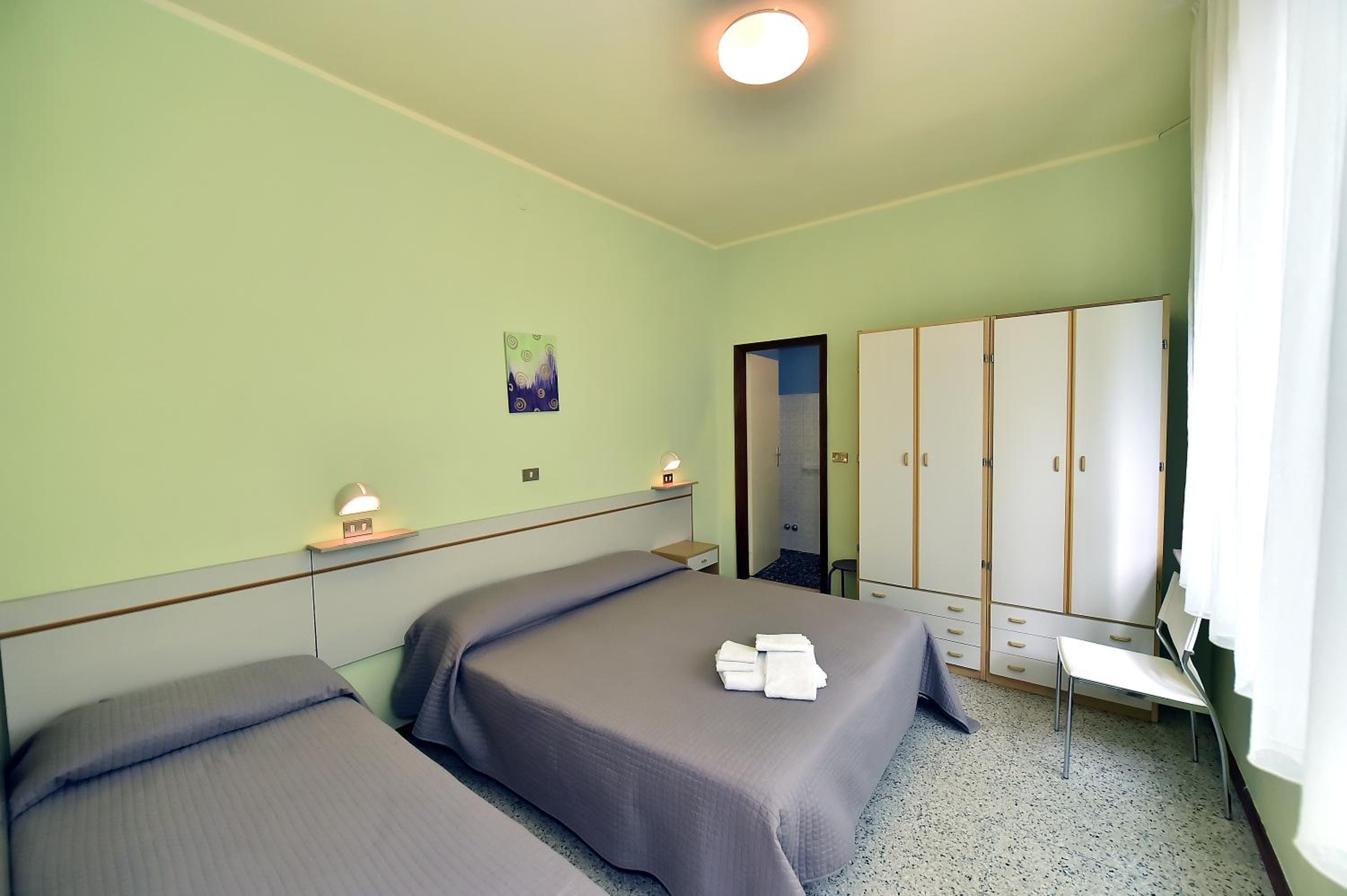 Basic Triple Room