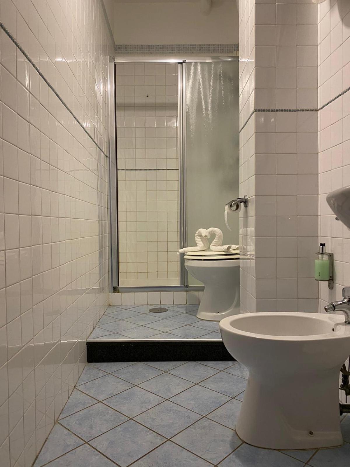 Superior Double or Twin Room - Photo 9