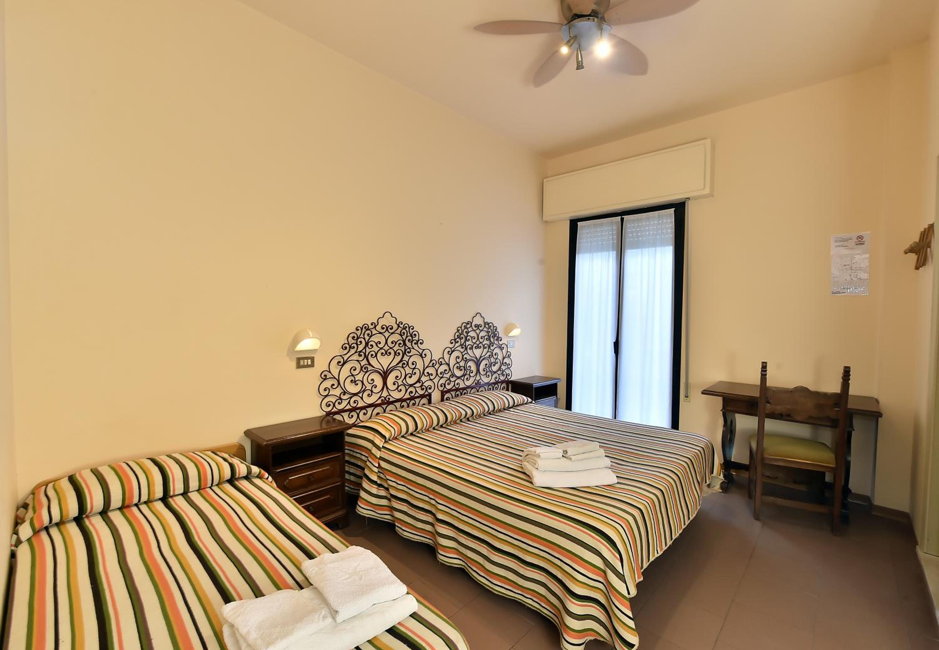 Economy Triple Room
