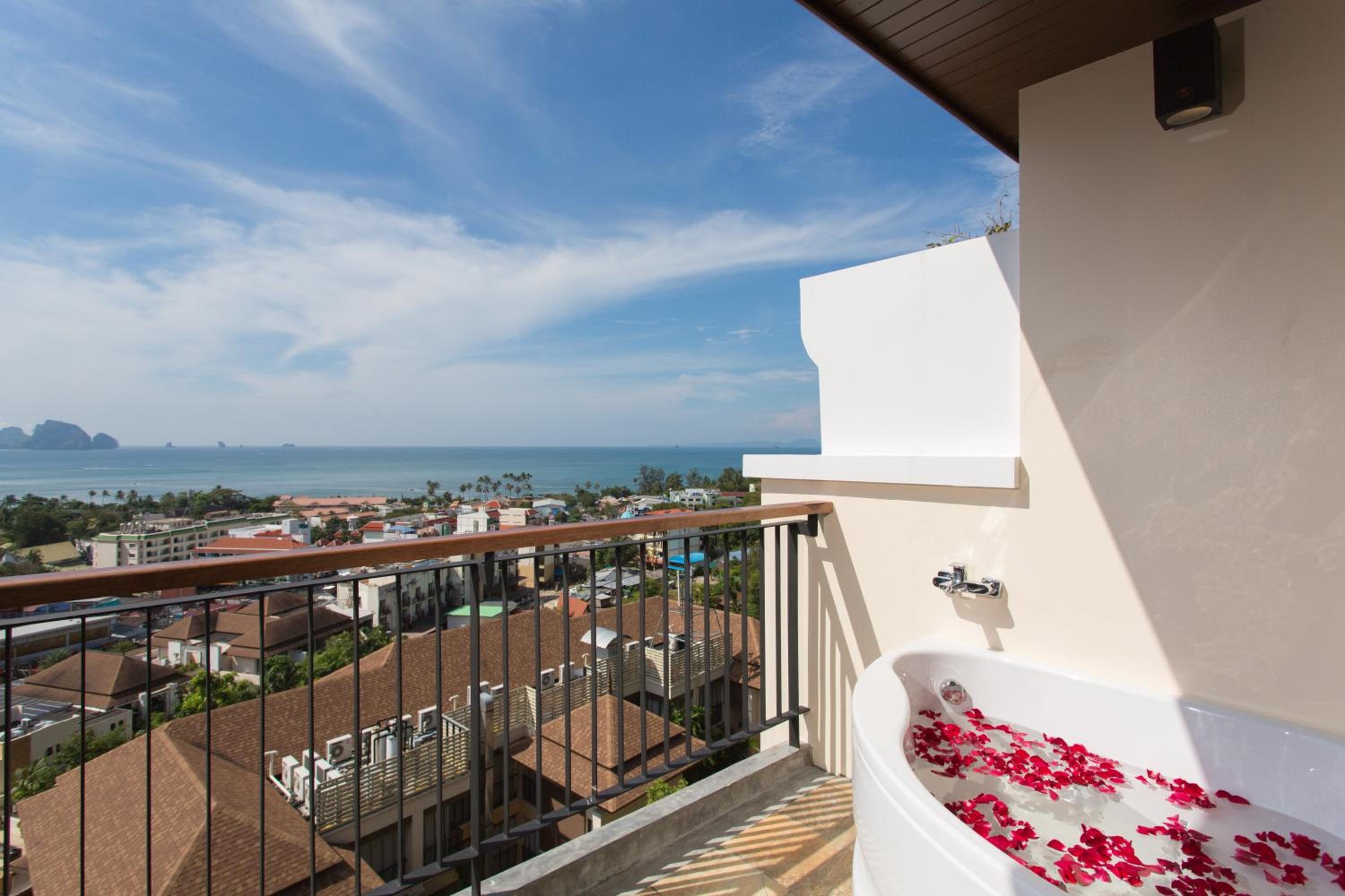 AVANI Superior Sea View Room photo 3