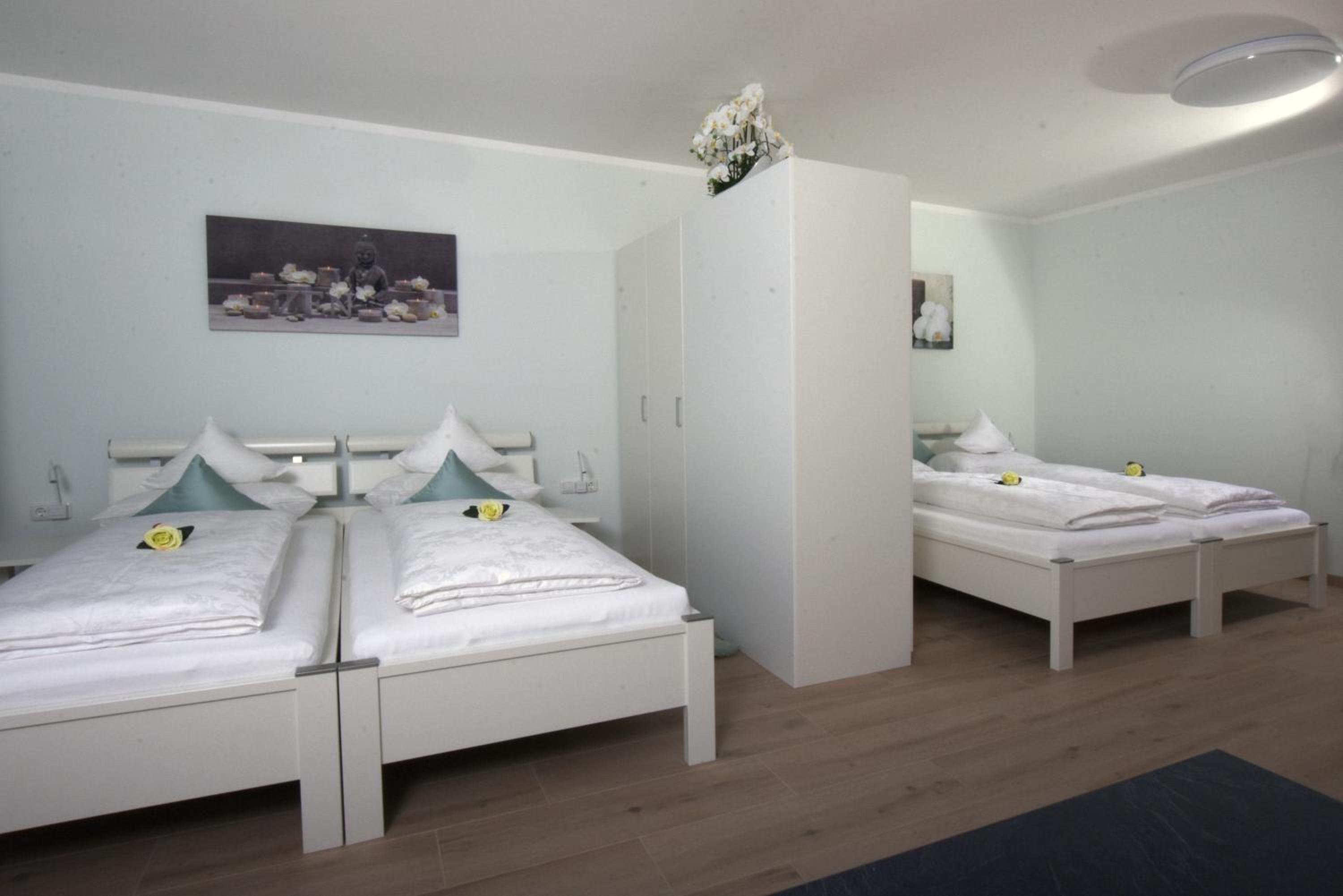 Apartment with 4 beds and kitchenette photo 1