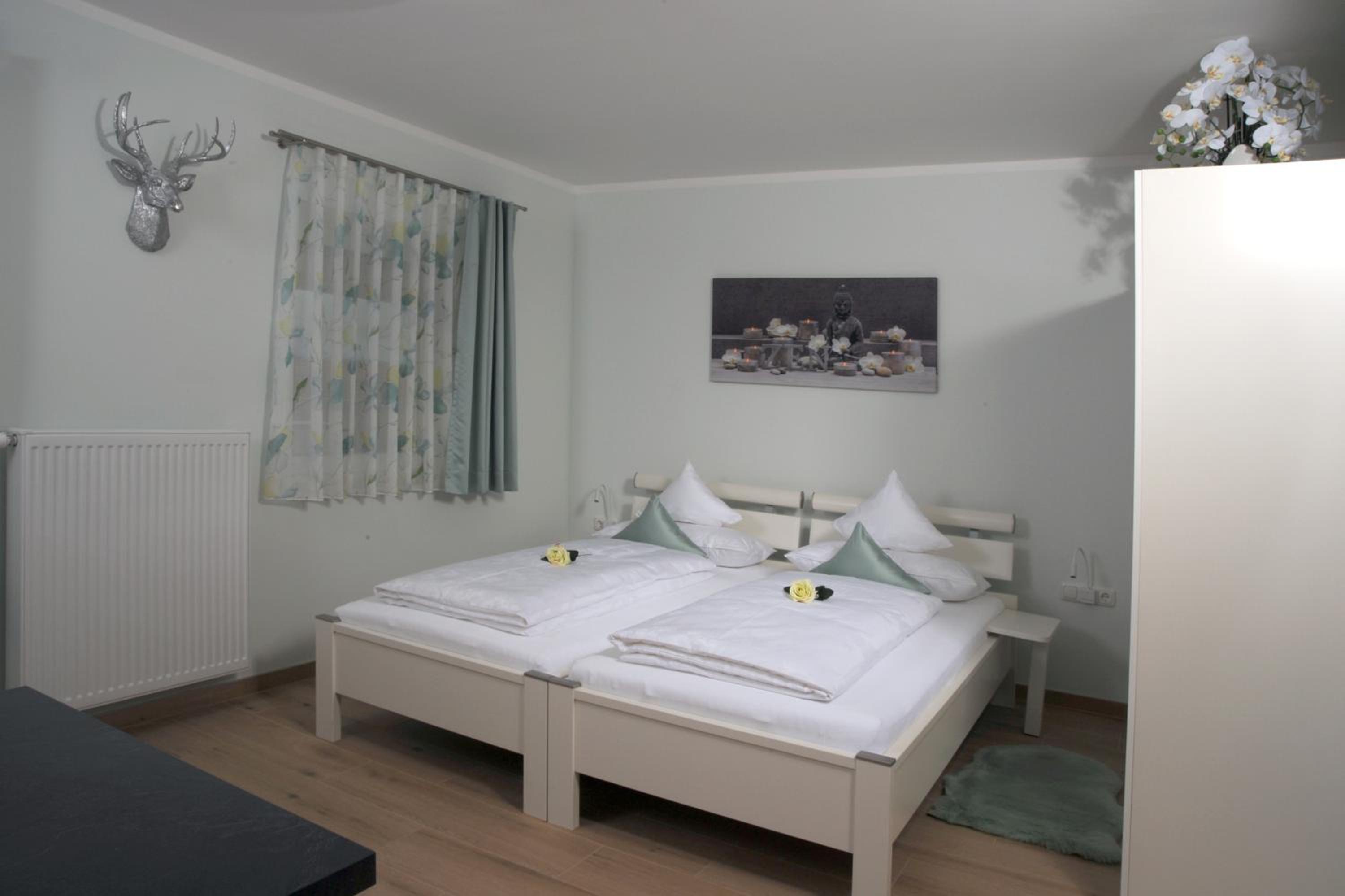 Apartment with 4 beds and kitchenette photo 2