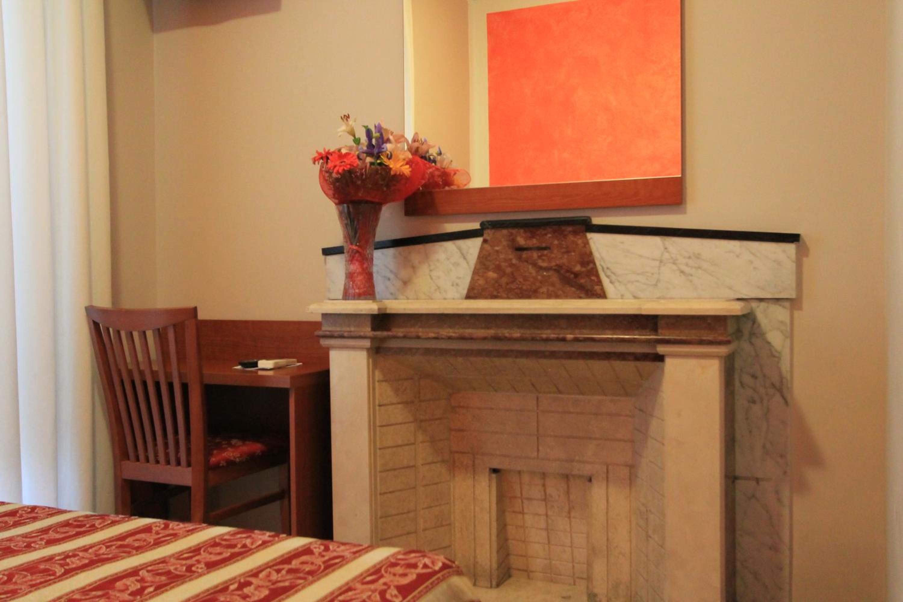 Single Room photo 3