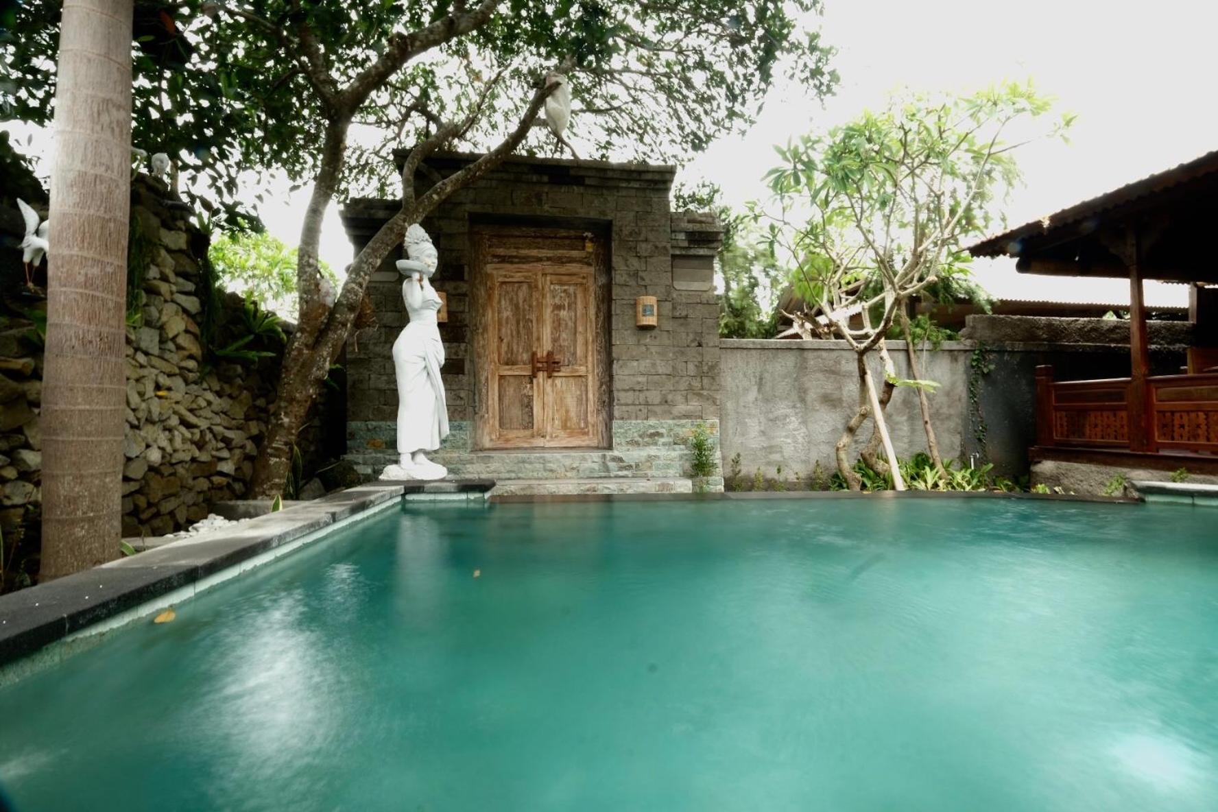 Villa with Private Pool - Photo 23