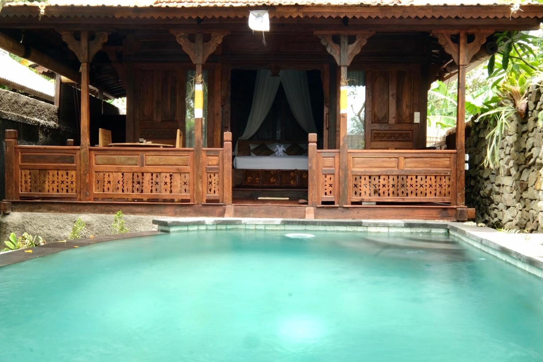 Villa with Private Pool - Photo 20