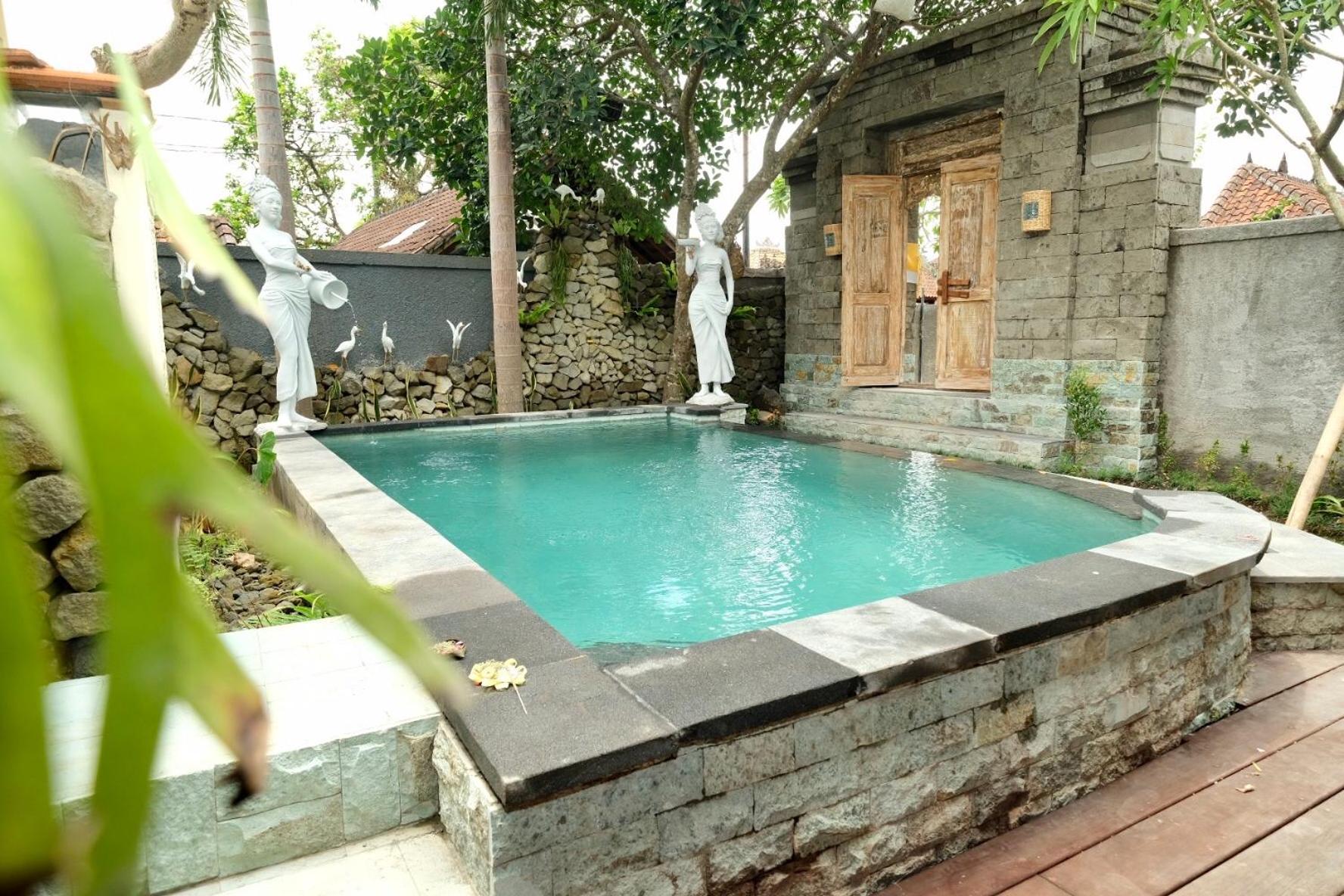 Villa with Private Pool - Photo 15