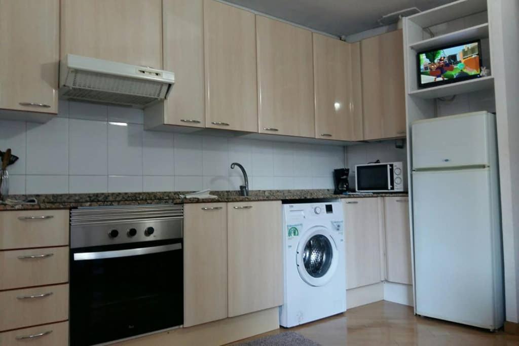 Three-Bedroom Apartment photo 2