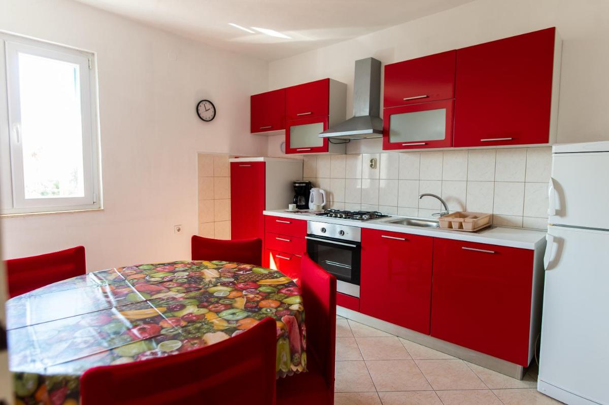 Villa photo 3