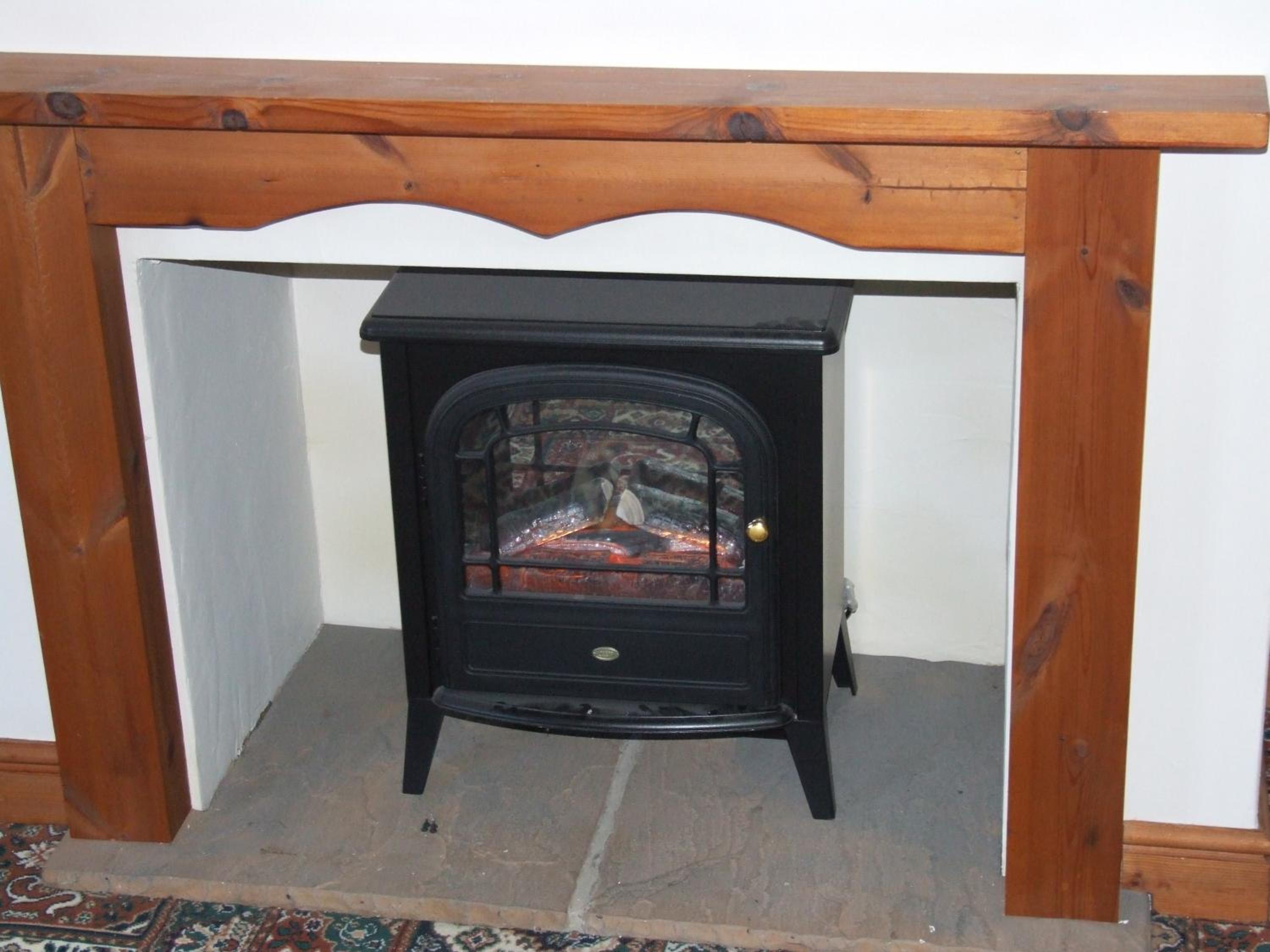 Three-Bedroom House - Photo 10