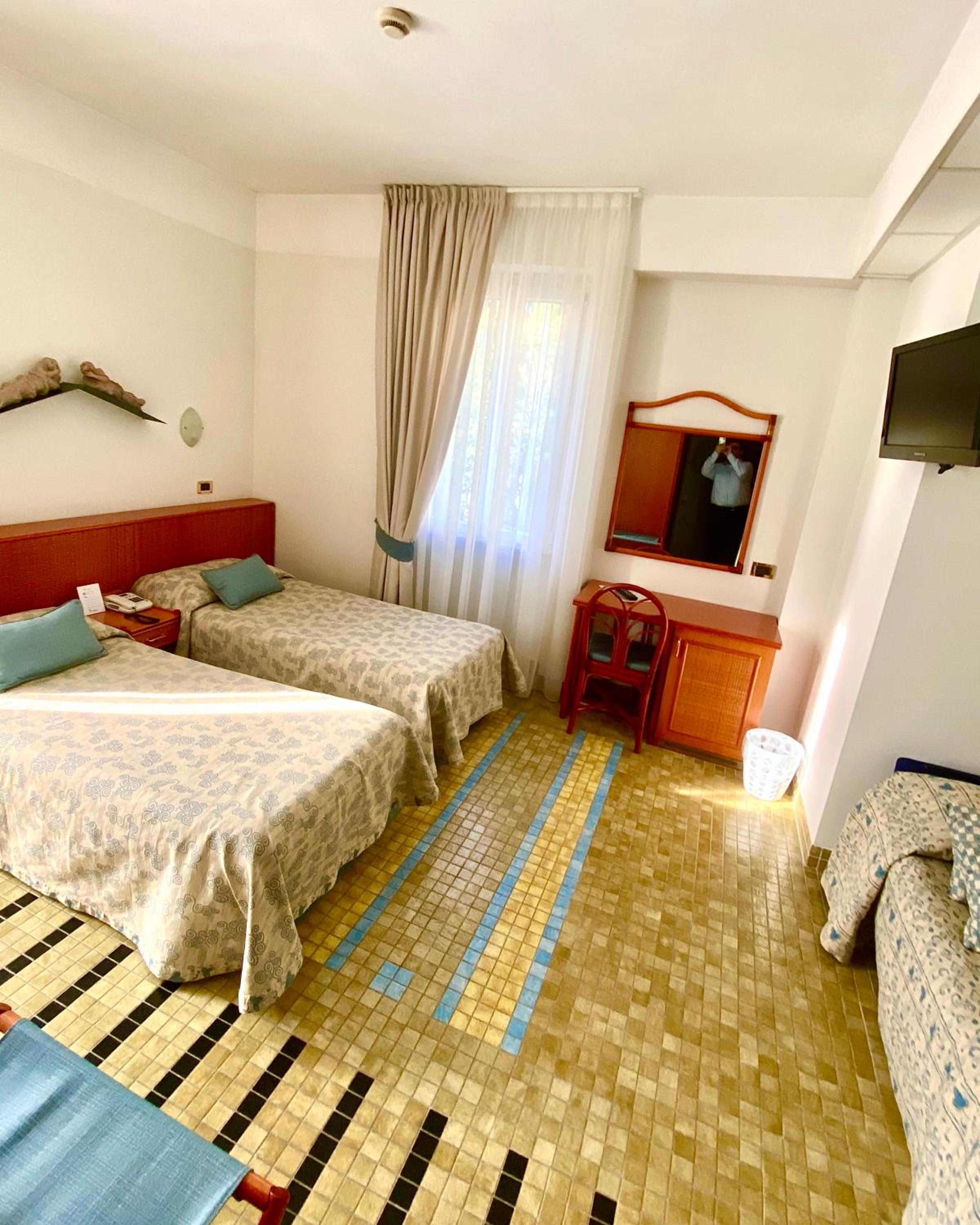 Triple Room - Photo 5