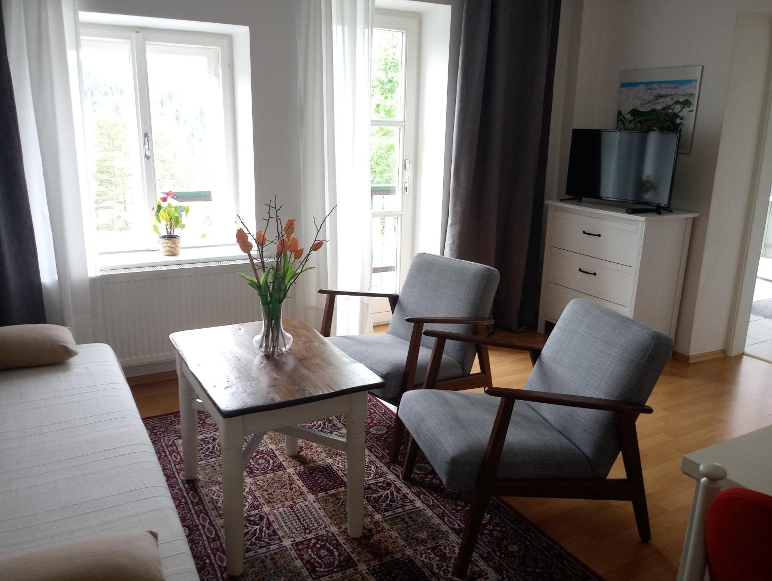 One-Bedroom Apartment with Balcony photo 2