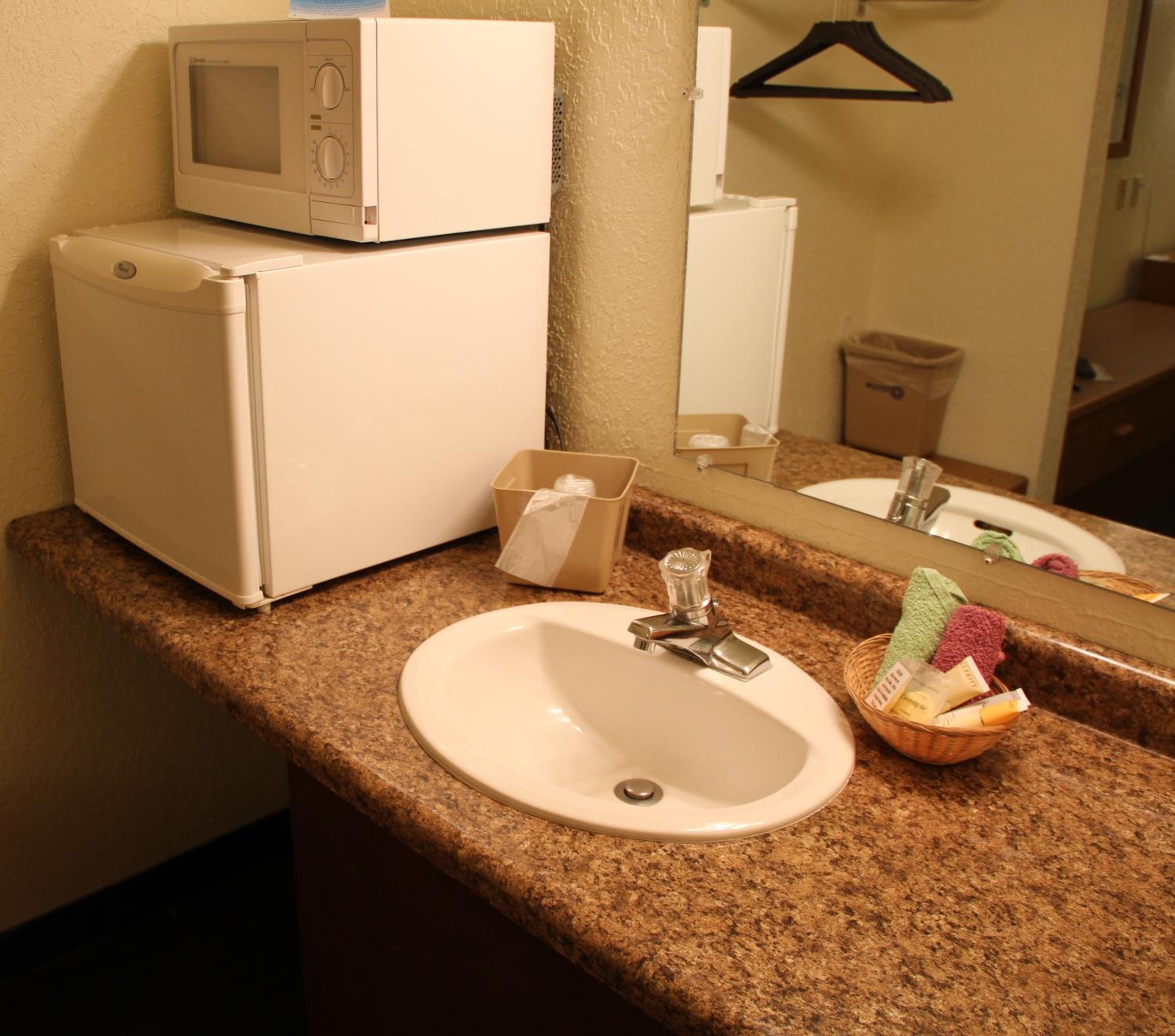 Deluxe Family Suite photo 3